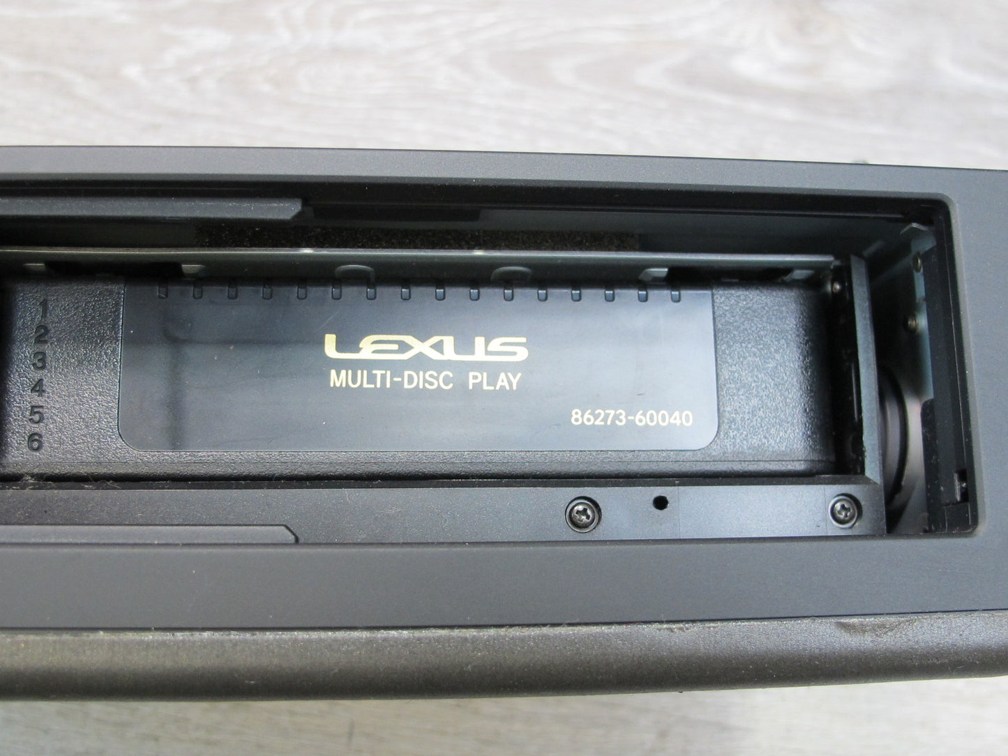 03-05 Lexus JZS160L GS430 GS300 CD Changer w Magazine 86270-30210 OEM