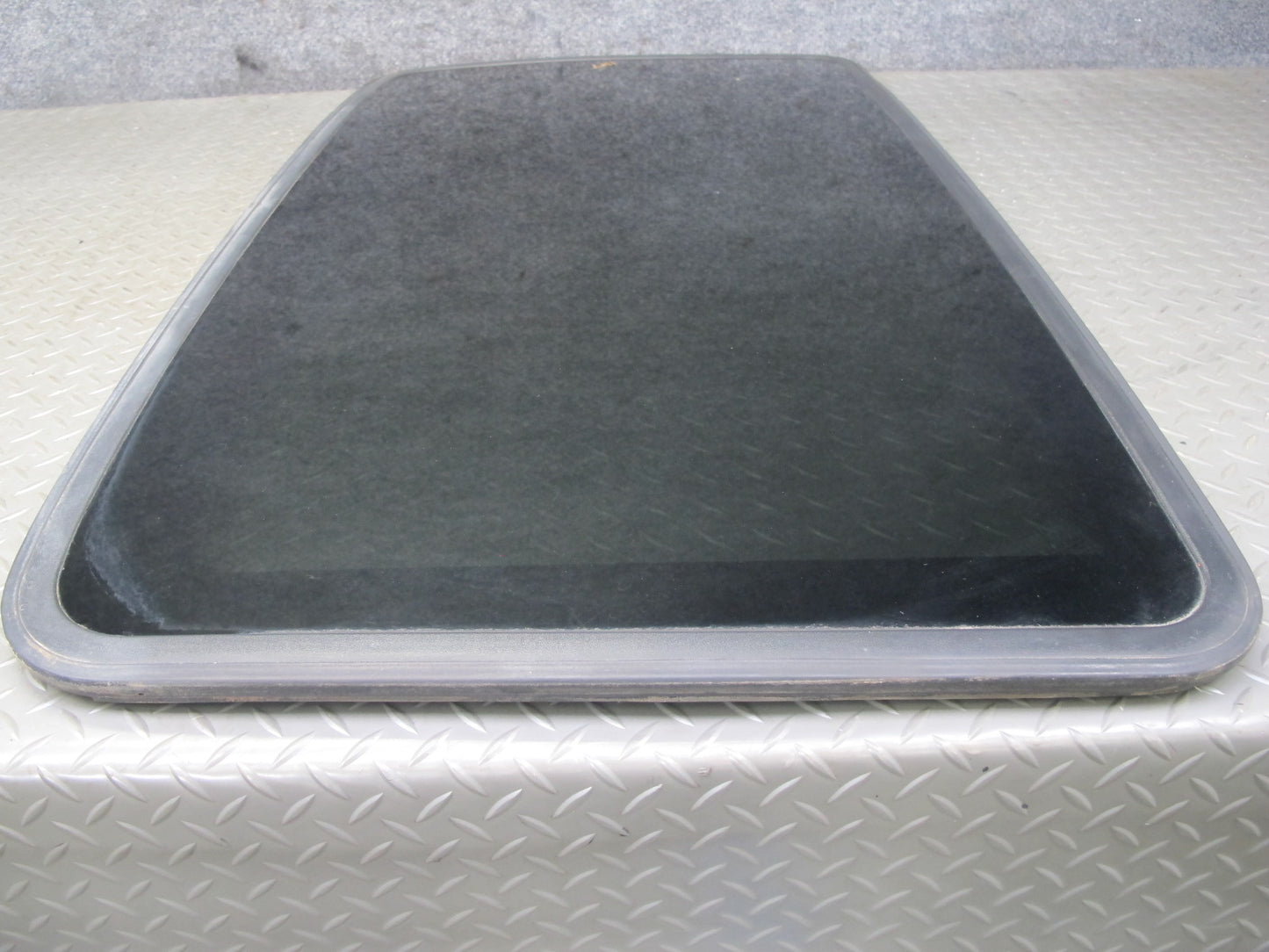 2003-2009 Hummer H2 Front Upper Sunroof Glass Window Panel