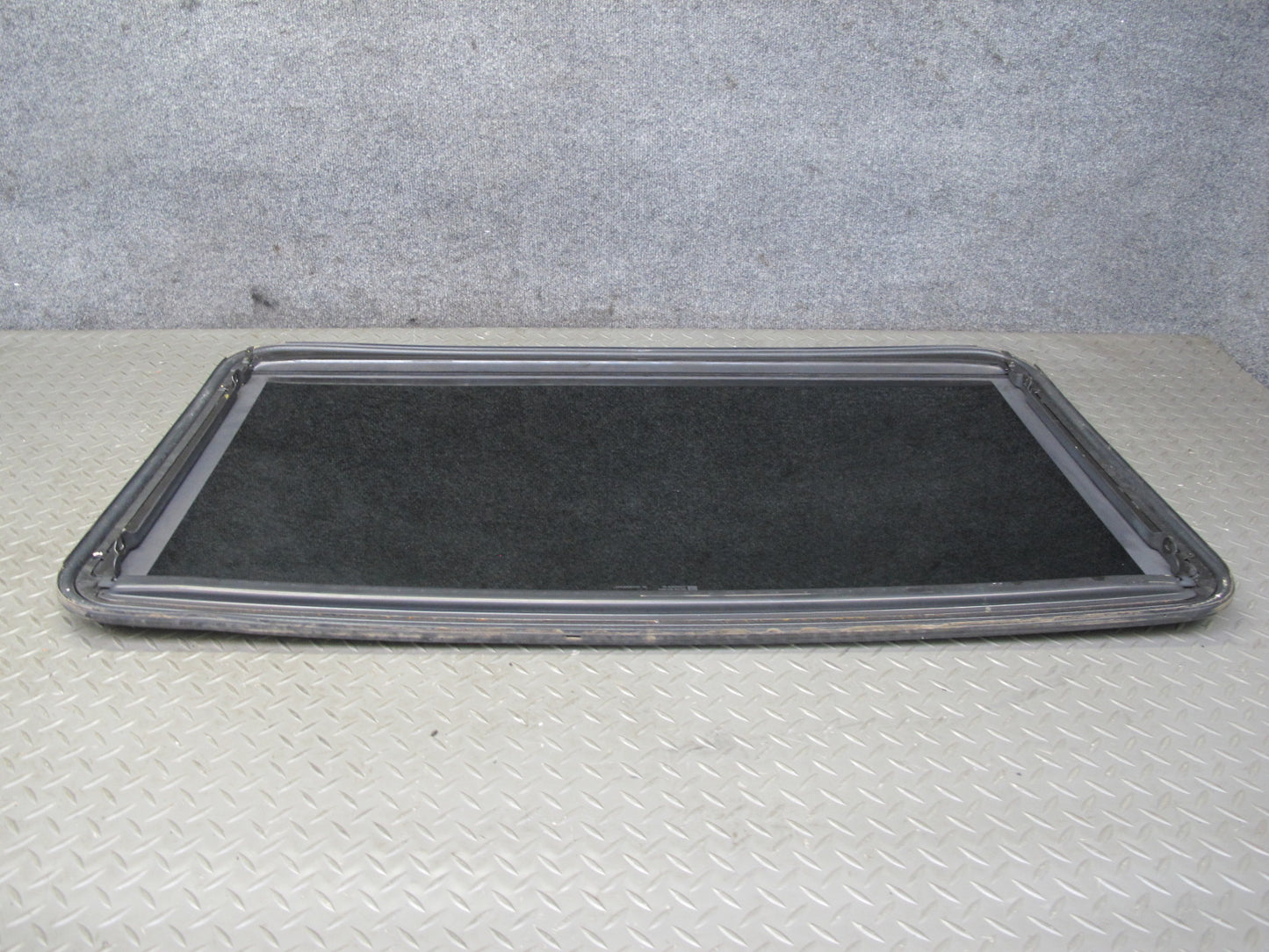 2003-2009 Hummer H2 Front Upper Sunroof Glass Window Panel