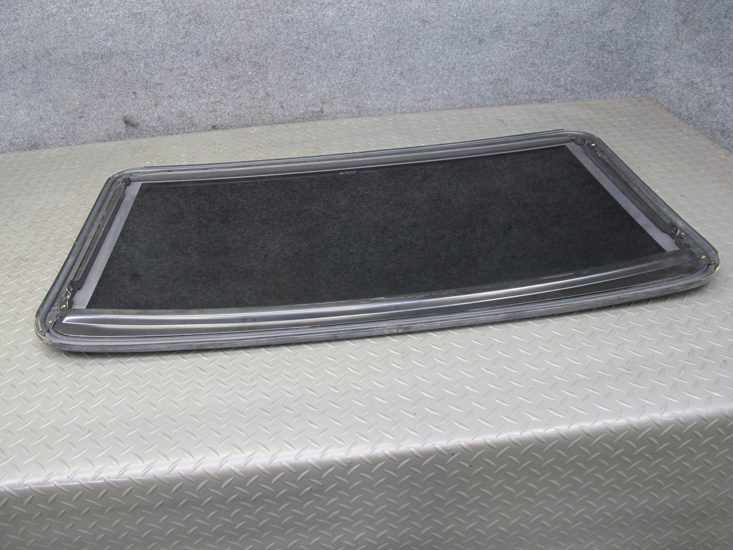 2003-2009 Hummer H2 Front Upper Sunroof Glass Window Panel