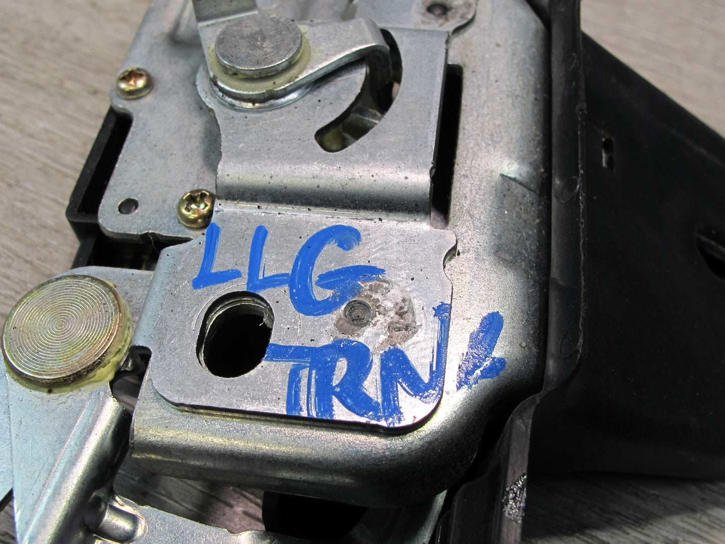 01-05 Lexus JZS160L GS430 GS300 Rear Trunk Lock Latch Actuator OEM