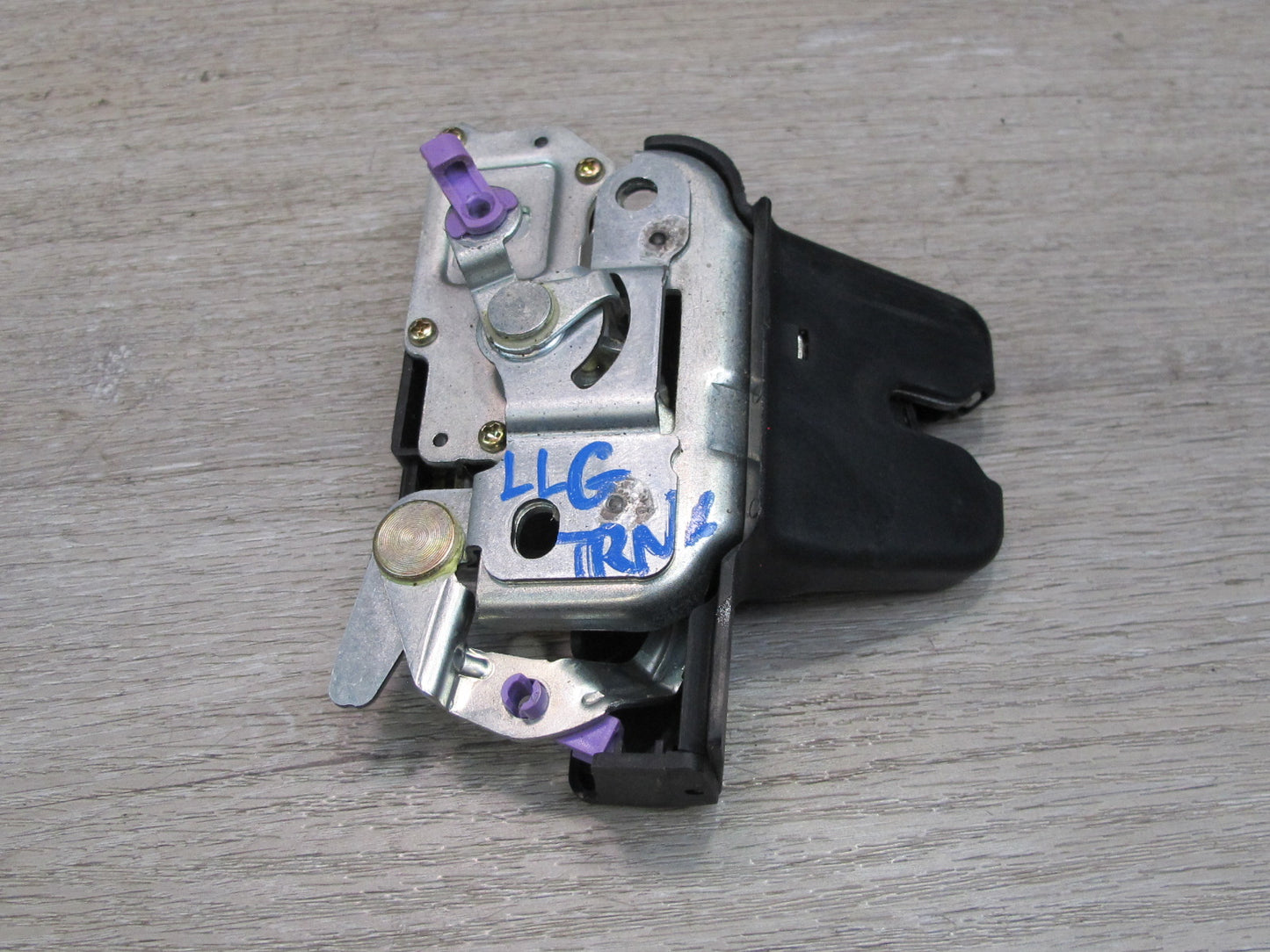 01-05 Lexus JZS160L GS430 GS300 Rear Trunk Lock Latch Actuator OEM