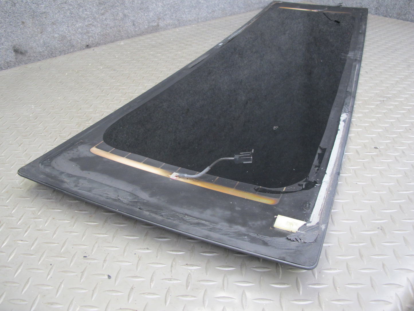 2003-2009 Hummer H2 Rear Trunk Tailgate Lift Gate Back Window Glass