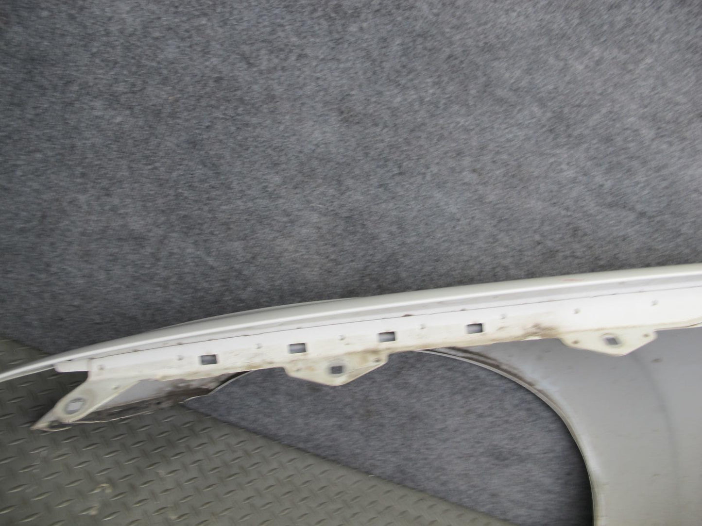 07-13 Mercedes W221 S-class Front Right Fender Shell Panel Cover White OEM