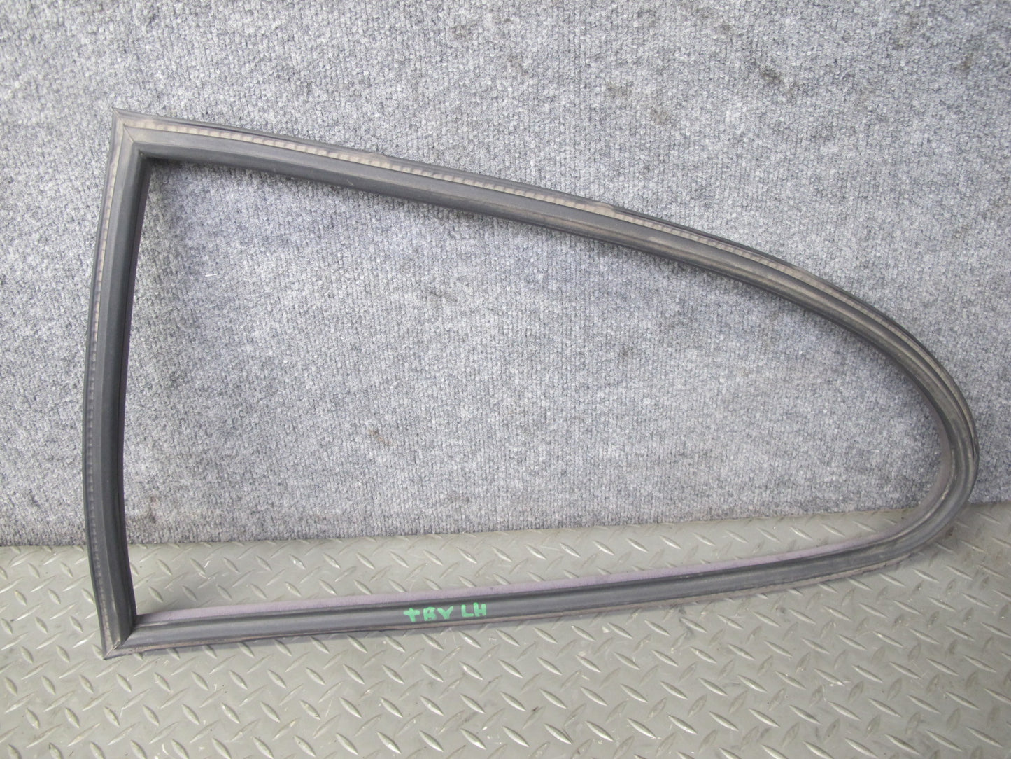 2001-2006 BMW E46 Coupe Rear Left Quarter Glass Window w Weatherstrip Seal