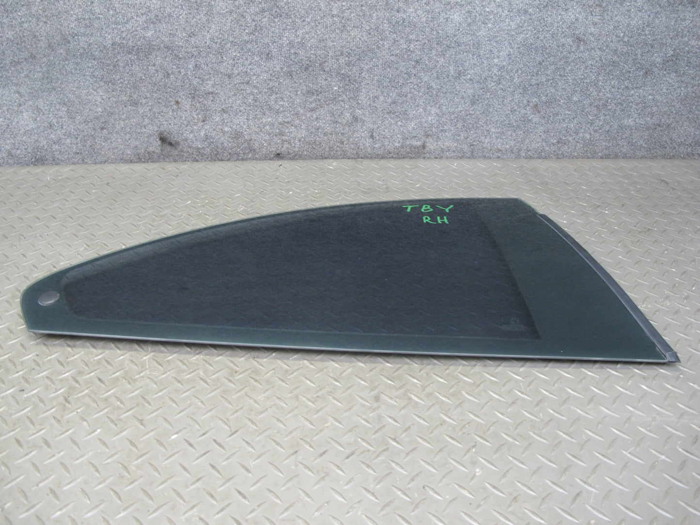 2001-2006 BMW E46 Coupe Rear Right Quarter Glass Window w Weatherstrip Seal
