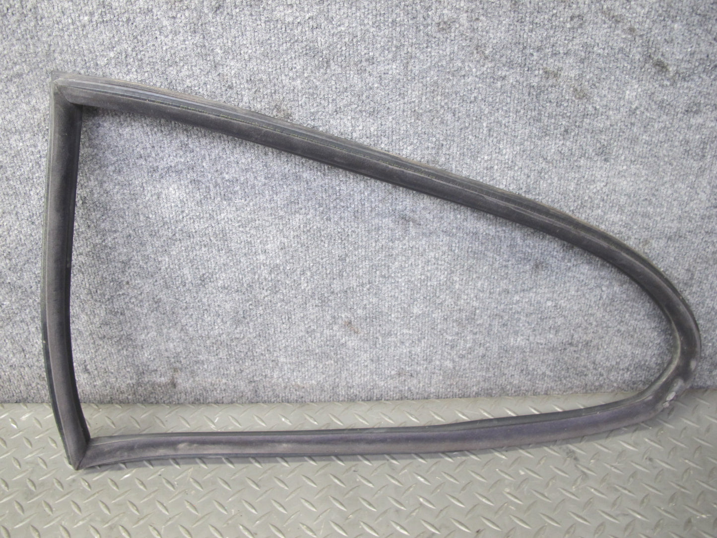2001-2006 BMW E46 Coupe Rear Right Quarter Glass Window w Weatherstrip Seal