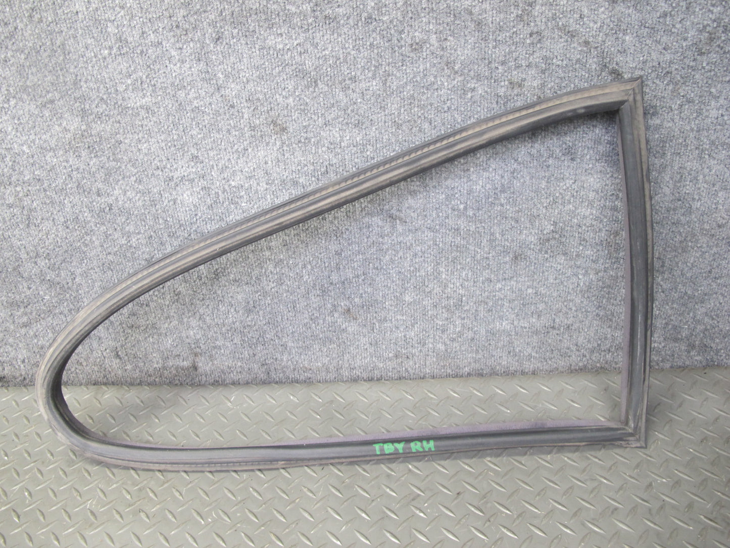 2001-2006 BMW E46 Coupe Rear Right Quarter Glass Window w Weatherstrip Seal