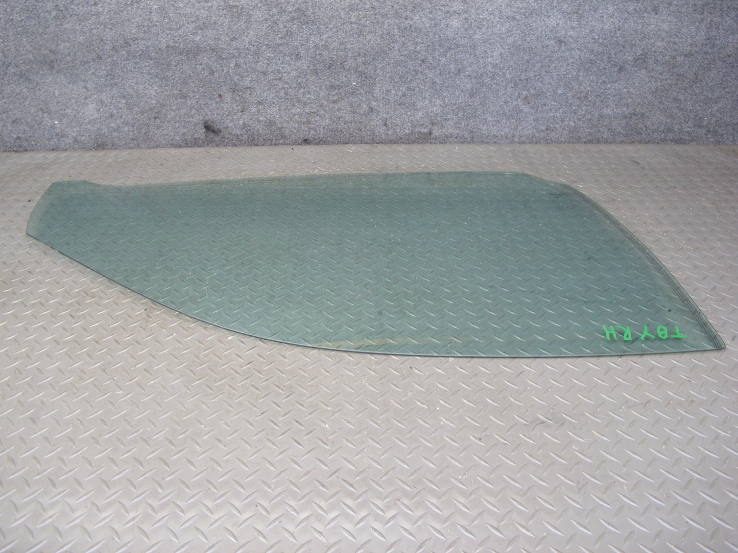 2001-2006 BMW E46 Coupe Right Door Glass Window