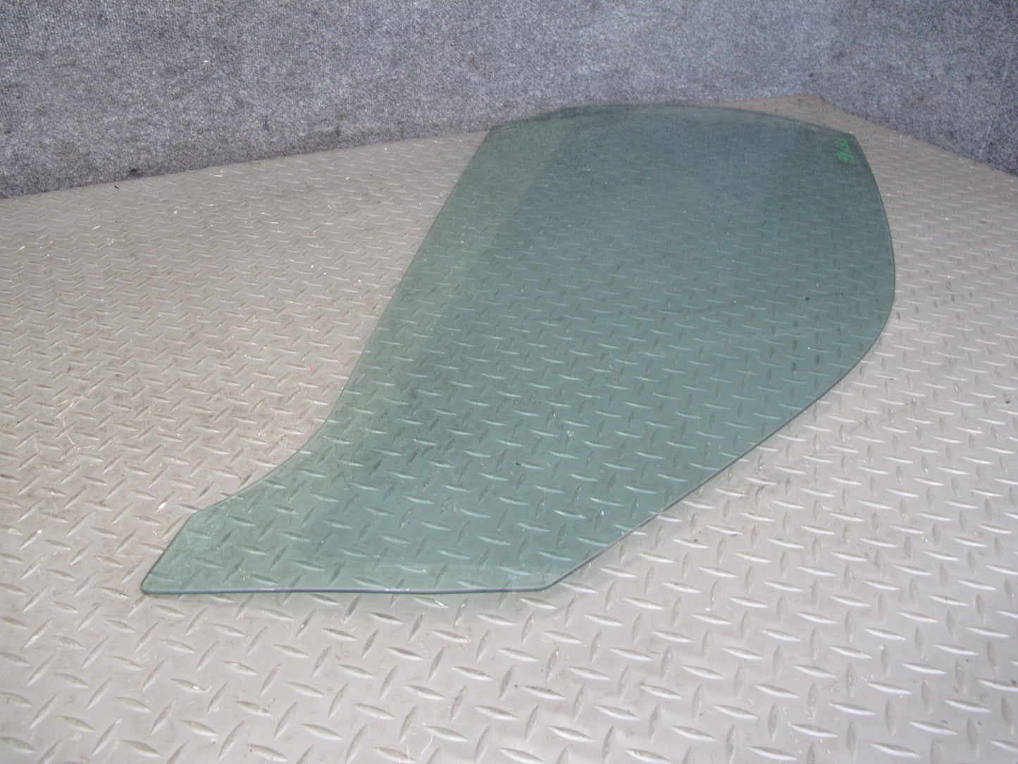 2001-2006 BMW E46 Coupe Right Door Glass Window