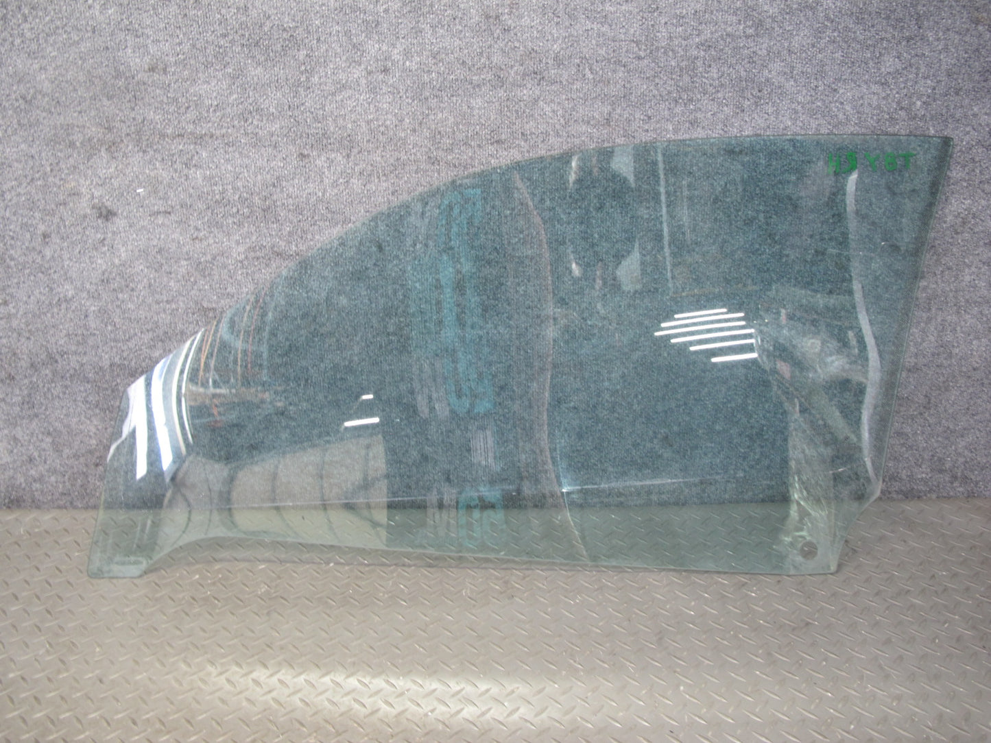 2001-2006 BMW E46 Coupe Right Door Glass Window