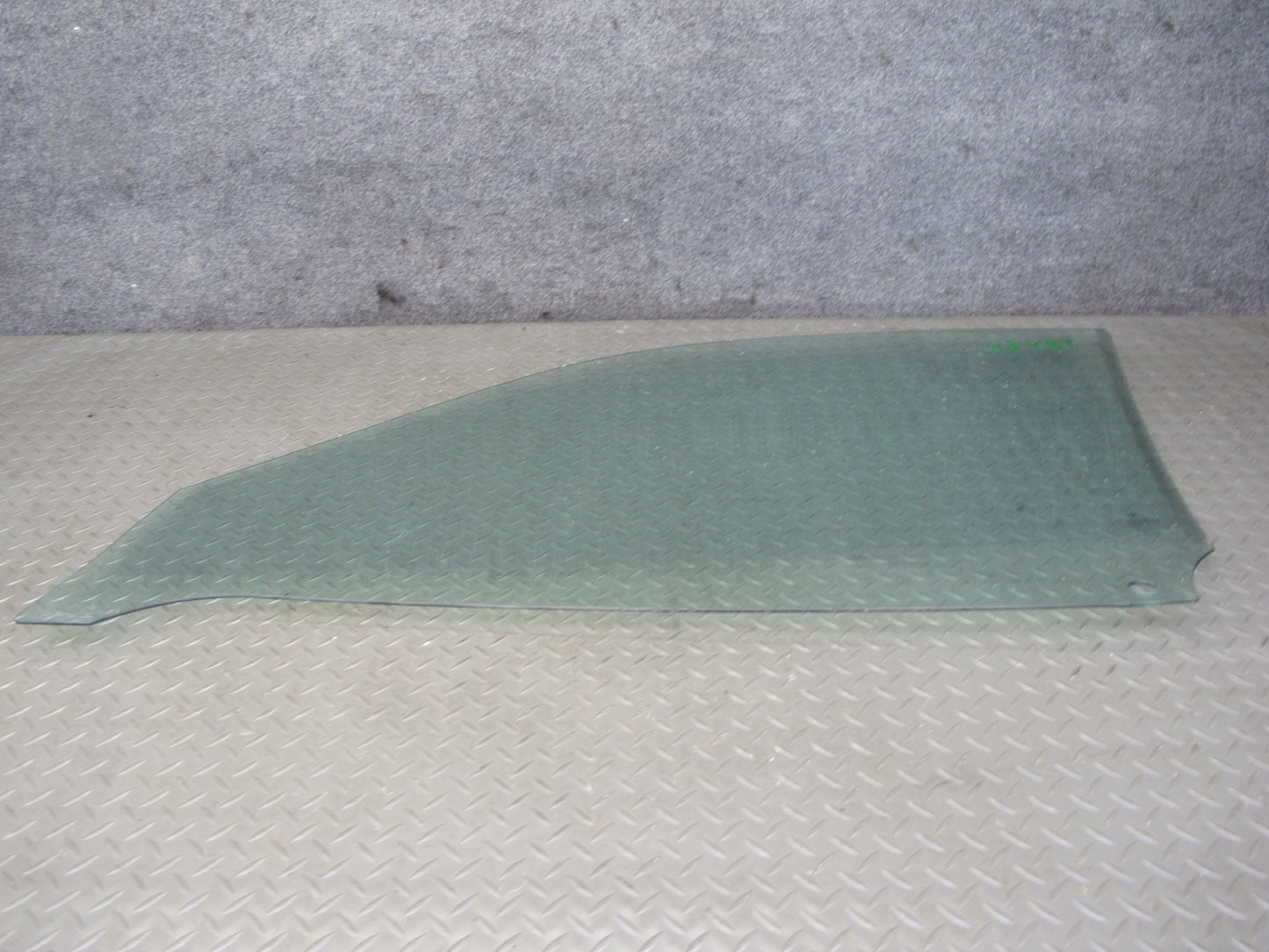 2001-2006 BMW E46 Coupe Right Door Glass Window