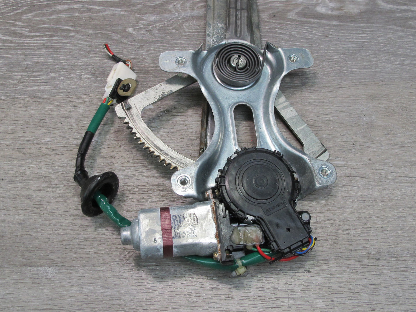 98-05 Lexus GS400 GS430 GS300 Front Right Door Window Regulator w Motor OEM