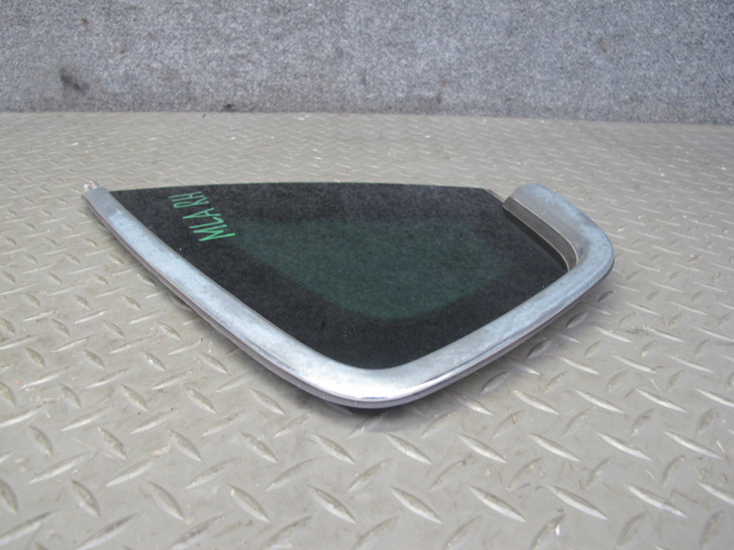 2017-2020 Maserati Levante M161 Rear Right Quarter Corner Glass Window