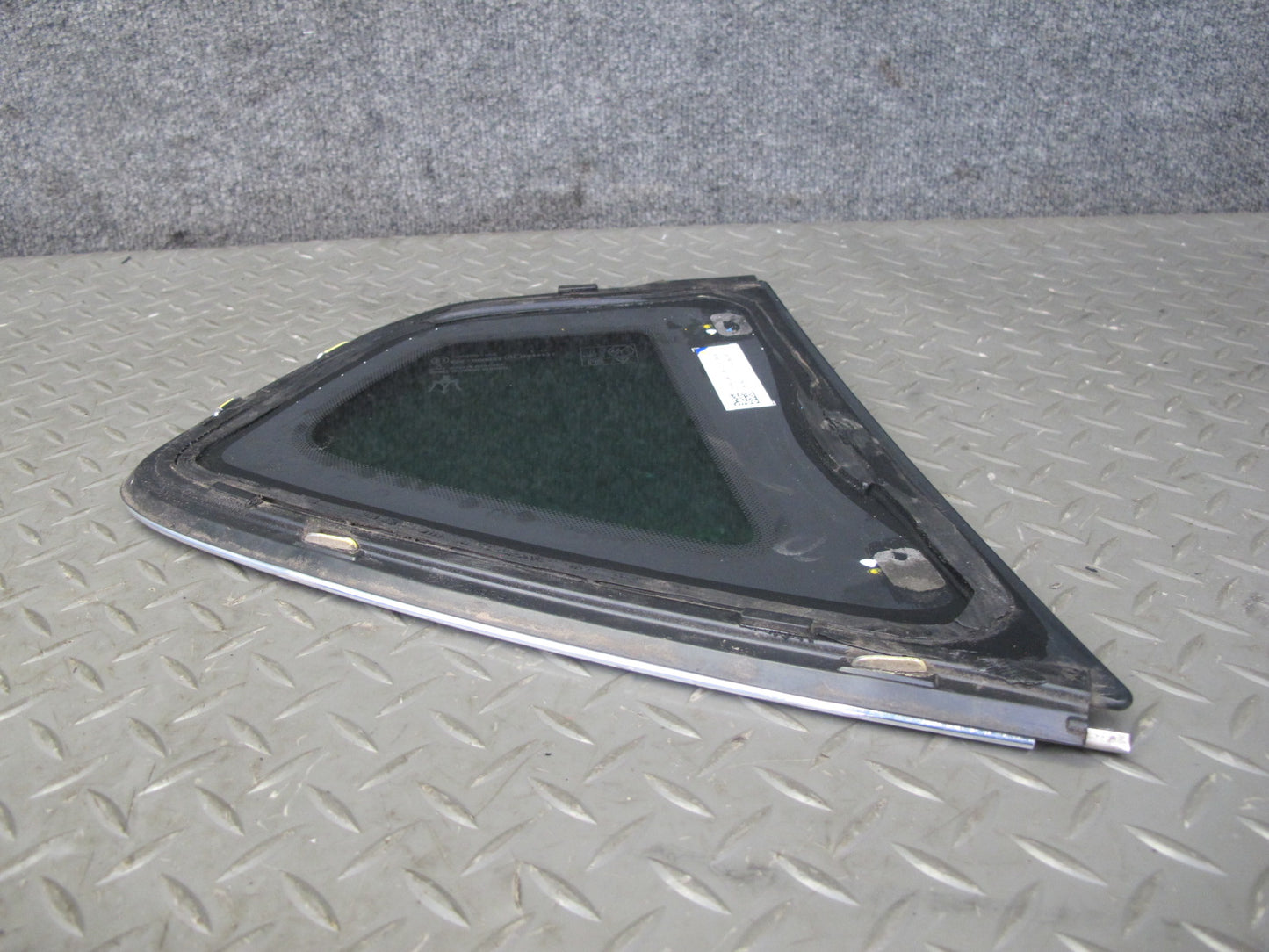 2017-2020 Maserati Levante M161 Rear Right Quarter Corner Glass Window