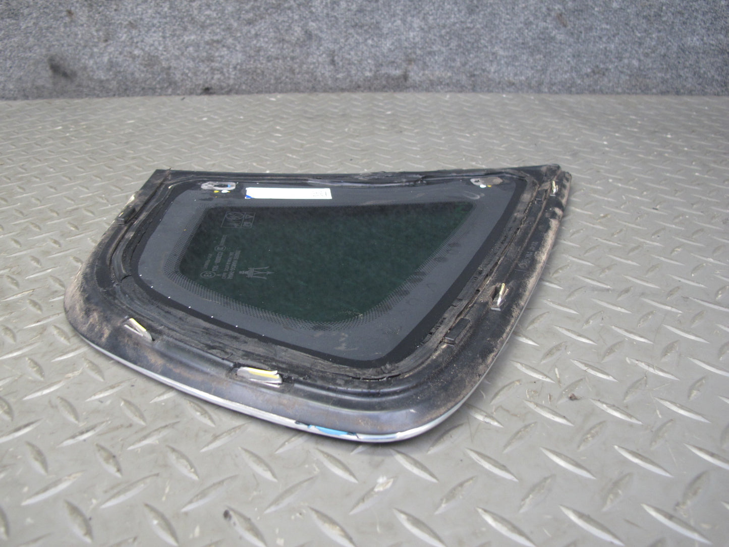 2017-2020 Maserati Levante M161 Rear Right Quarter Corner Glass Window