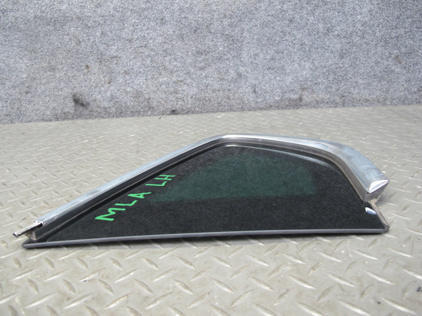2017-2020 Maserati Levante M161 Rear Left Quarter Corner Glass Window