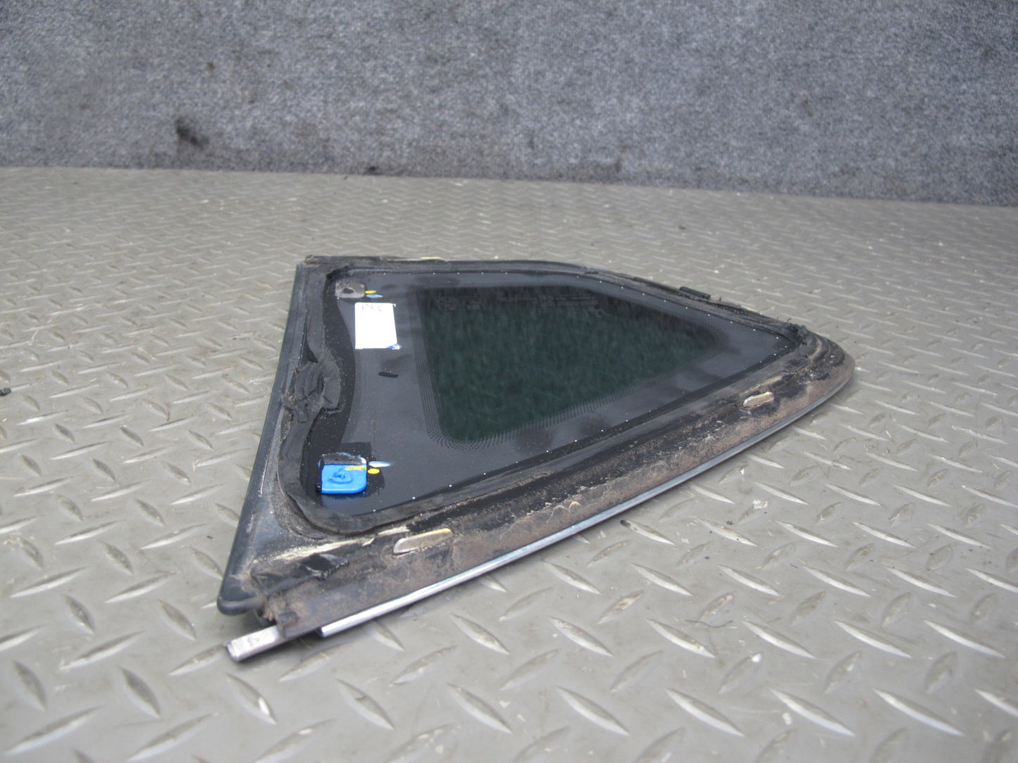 2017-2020 Maserati Levante M161 Rear Left Quarter Corner Glass Window