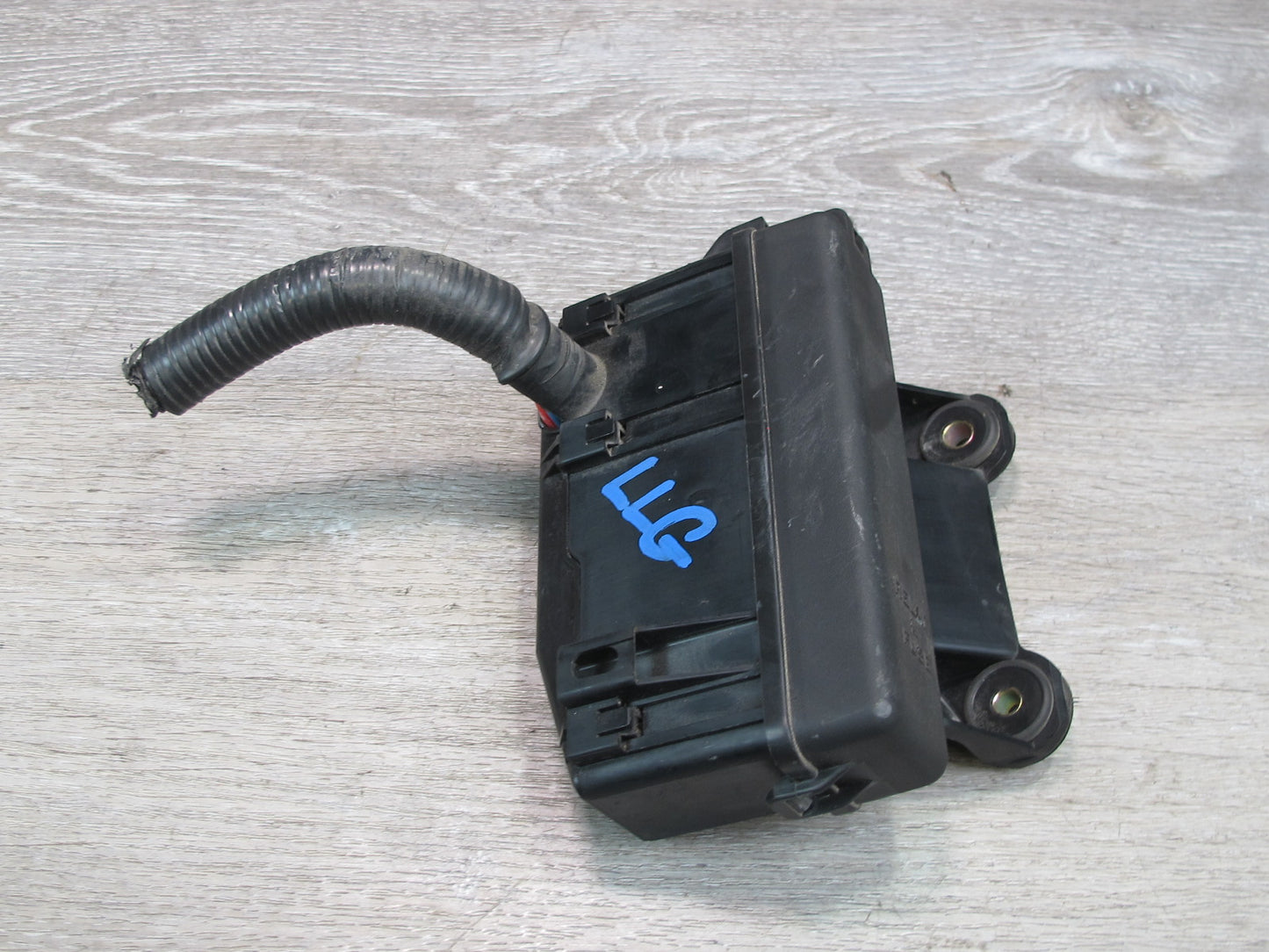 01-05 Lexus JZS160L GS300 GS430 Underhood Fuse Relay Box 3138XA1 OEM