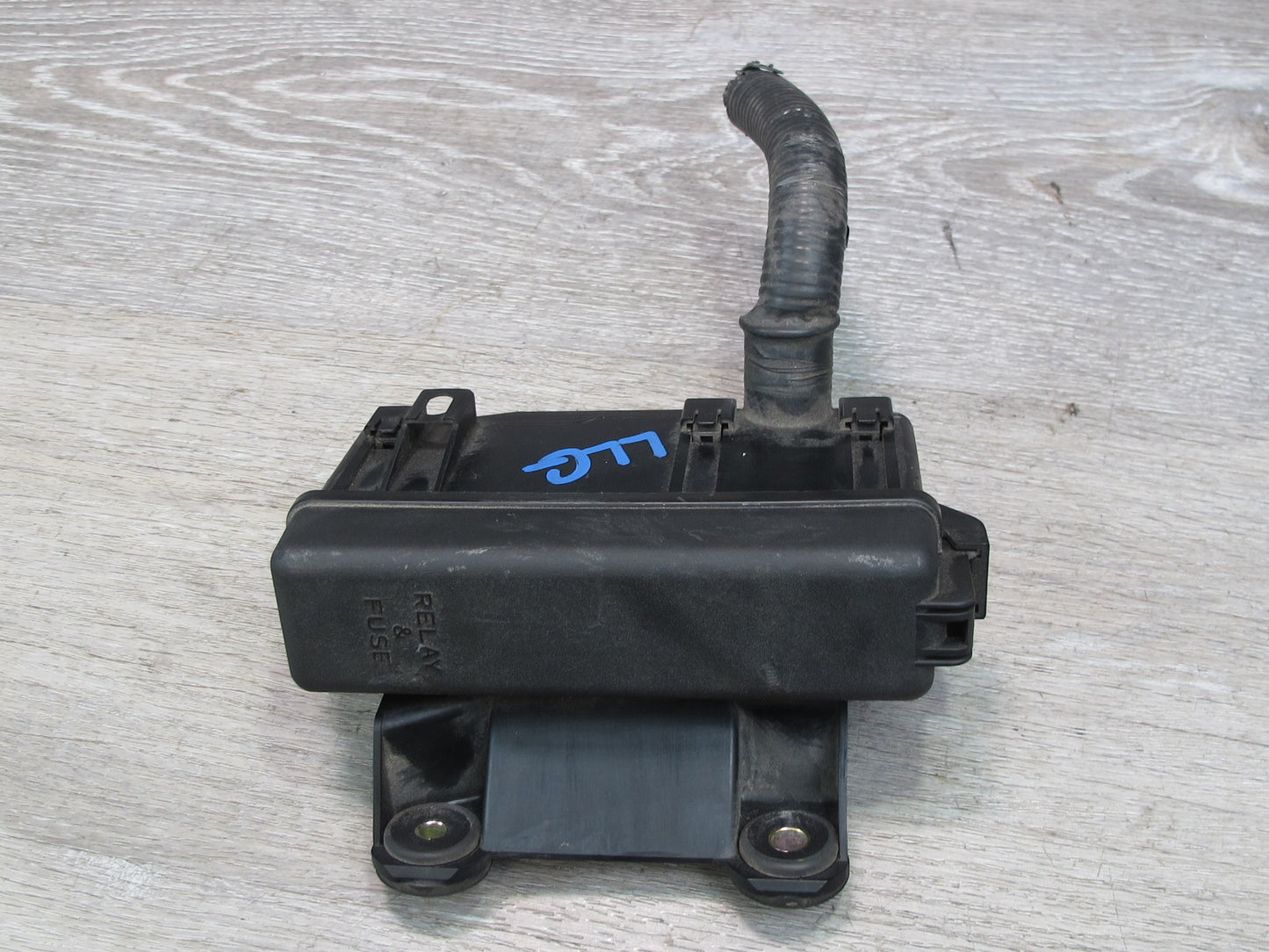 01-05 Lexus JZS160L GS300 GS430 Underhood Fuse Relay Box 3138XA1 OEM