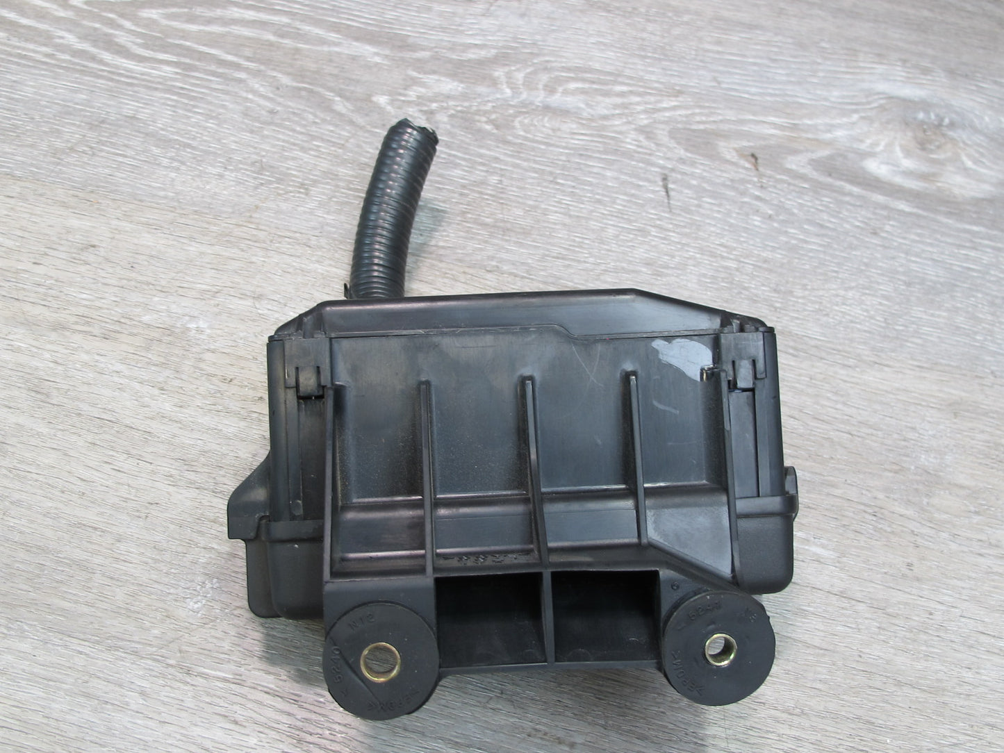 01-05 Lexus JZS160L GS300 GS430 Underhood Fuse Relay Box 3138XA1 OEM