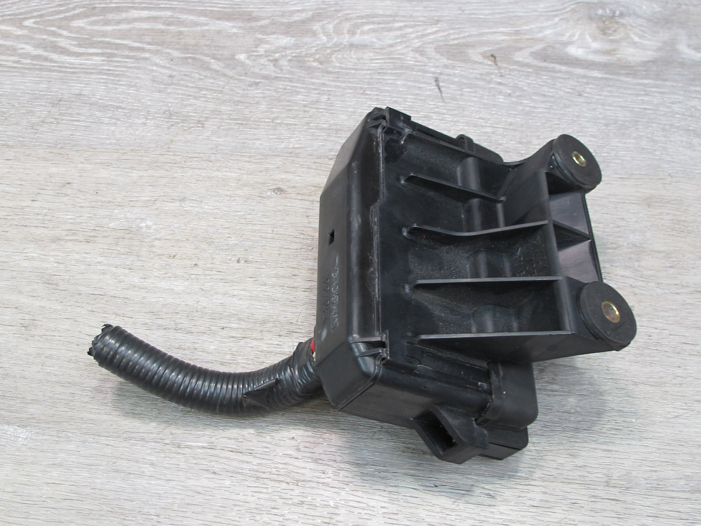 01-05 Lexus JZS160L GS300 GS430 Underhood Fuse Relay Box 3138XA1 OEM