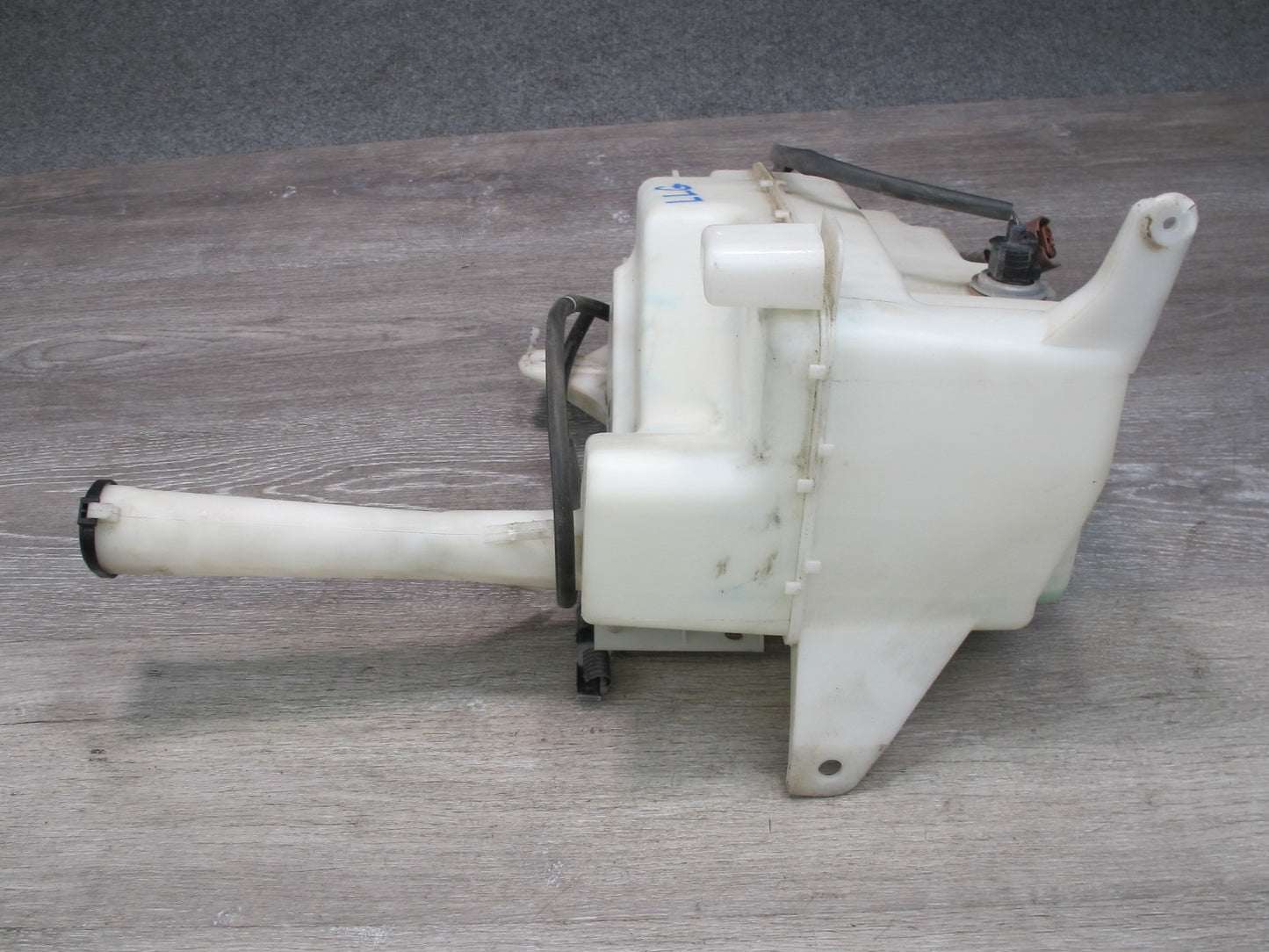 98-05 Lexus GS400 GS430 GS300 Windshield Washer Fluid Reservoir Tank w Pump OEM