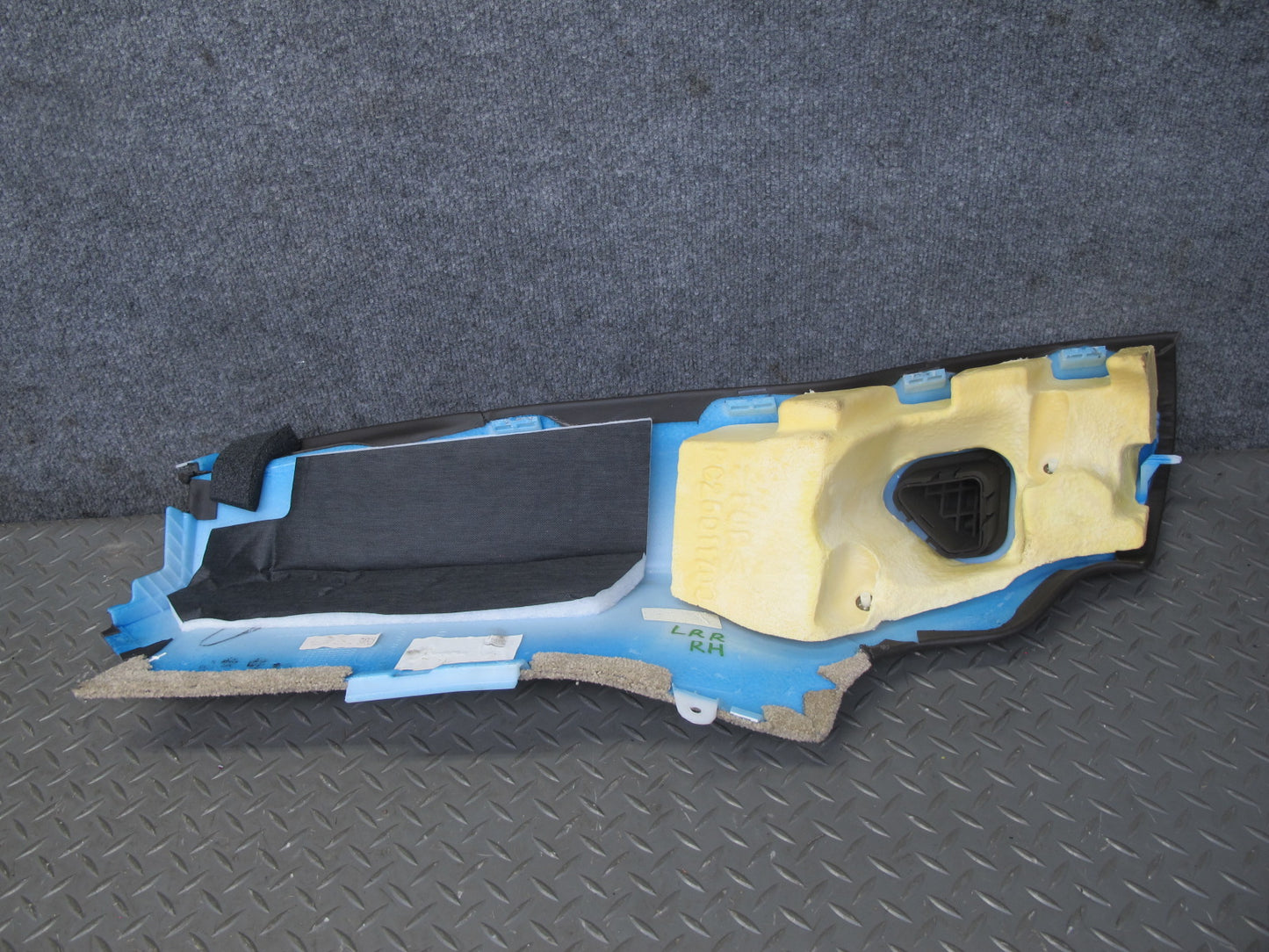 2013-2019 Land Range Rover L405 Rear Interior C Pillar Bolster Trim Panel Set