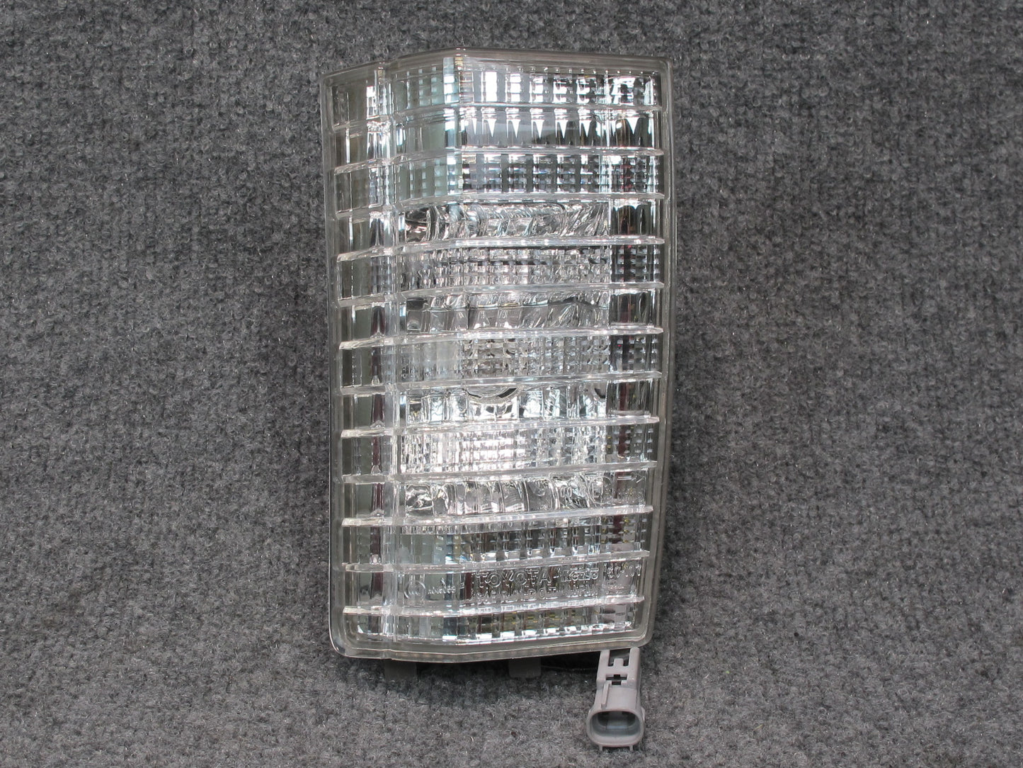 2003-2007 Lexus UZJ100L LX470 Rear Tail Gate Right Pass Side Back UP Light Lamp