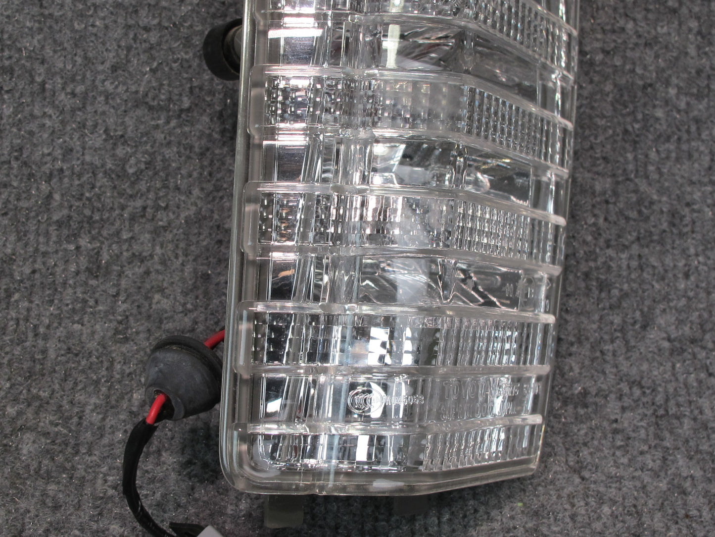 2003-2007 Lexus UZJ100L LX470 Rear Tail Gate Right Pass Side Back UP Light Lamp