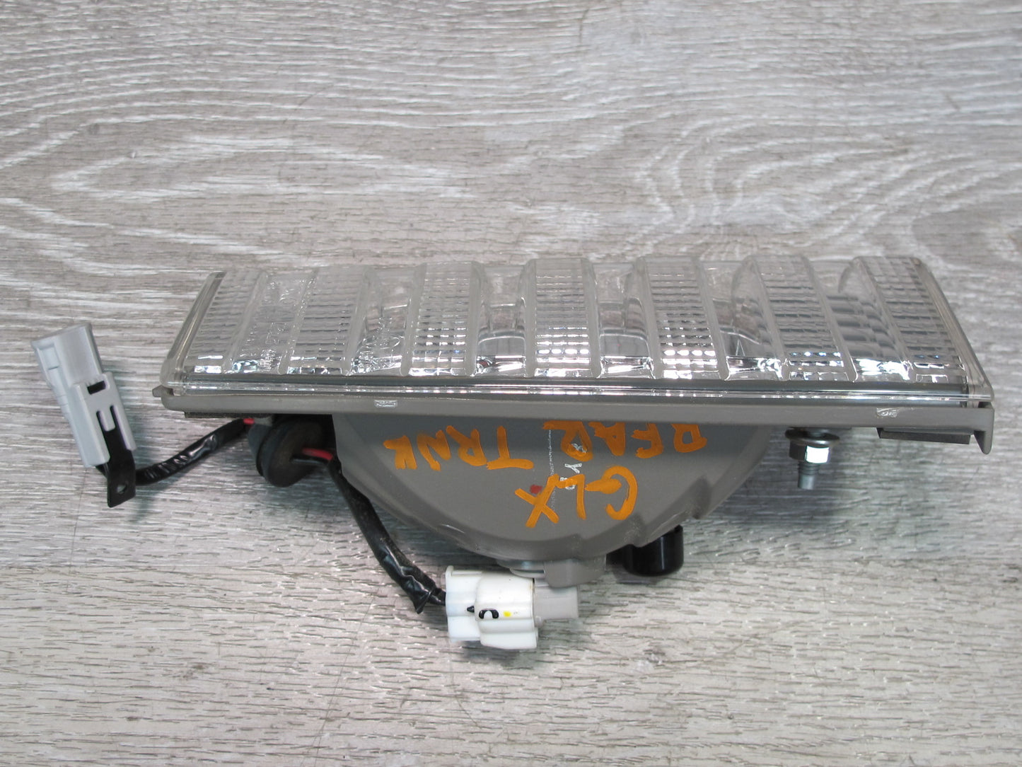 2003-2007 Lexus UZJ100L LX470 Rear Tail Gate Right Pass Side Back UP Light Lamp