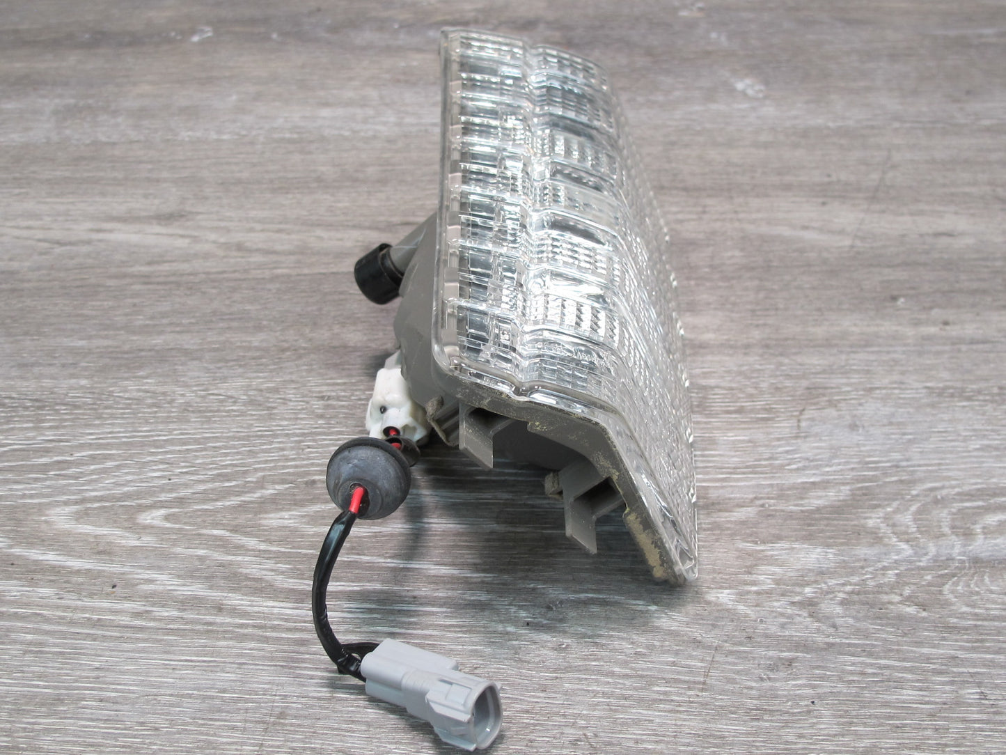 2003-2007 Lexus UZJ100L LX470 Rear Tail Gate Right Pass Side Back UP Light Lamp