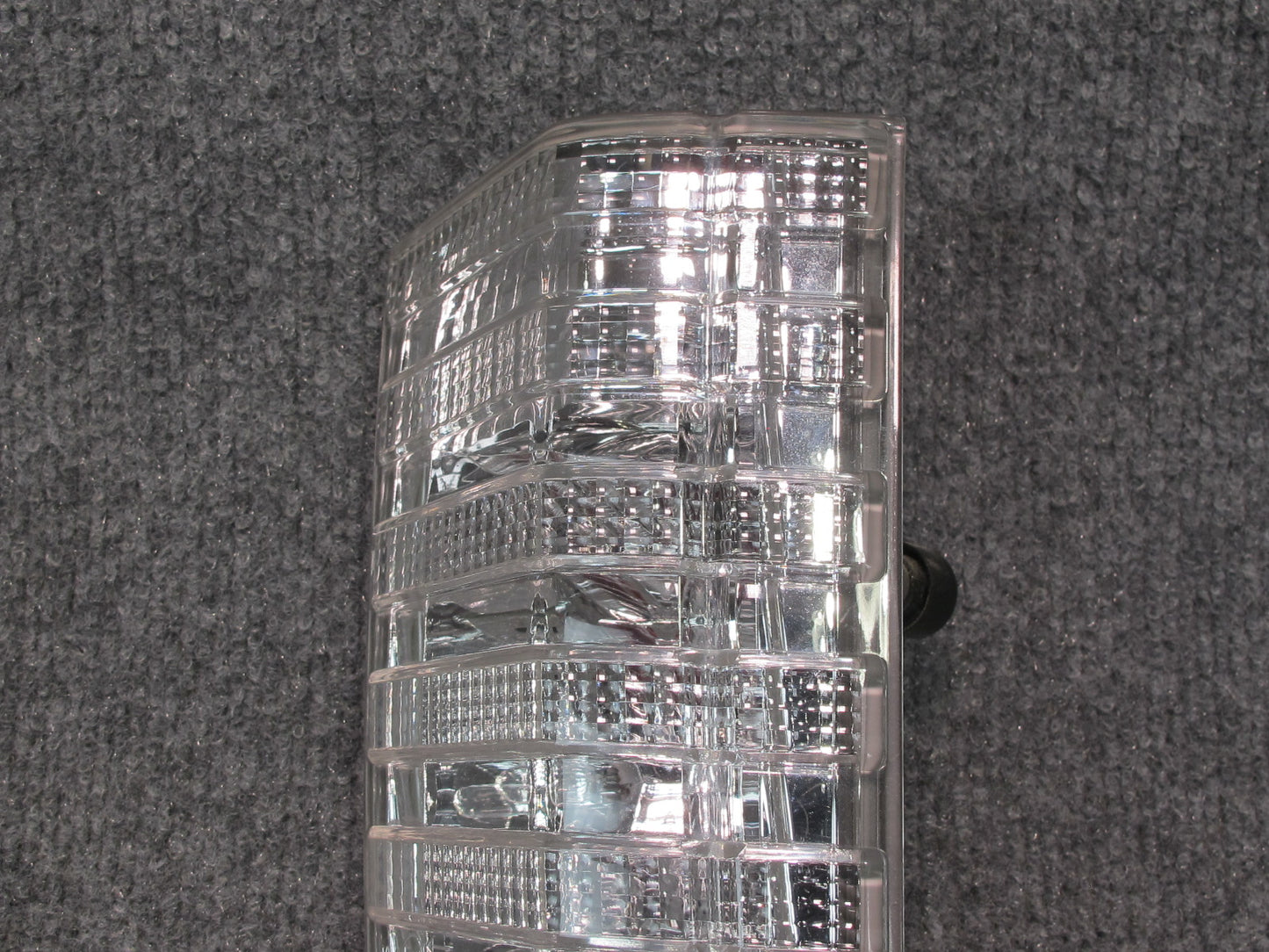 2003-2007 Lexus UZJ100L LX470 Rear Tail Gate Left Driver Side Back UP Light Lamp