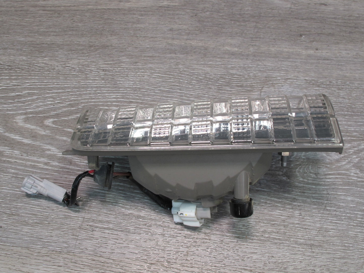 2003-2007 Lexus UZJ100L LX470 Rear Tail Gate Left Driver Side Back UP Light Lamp