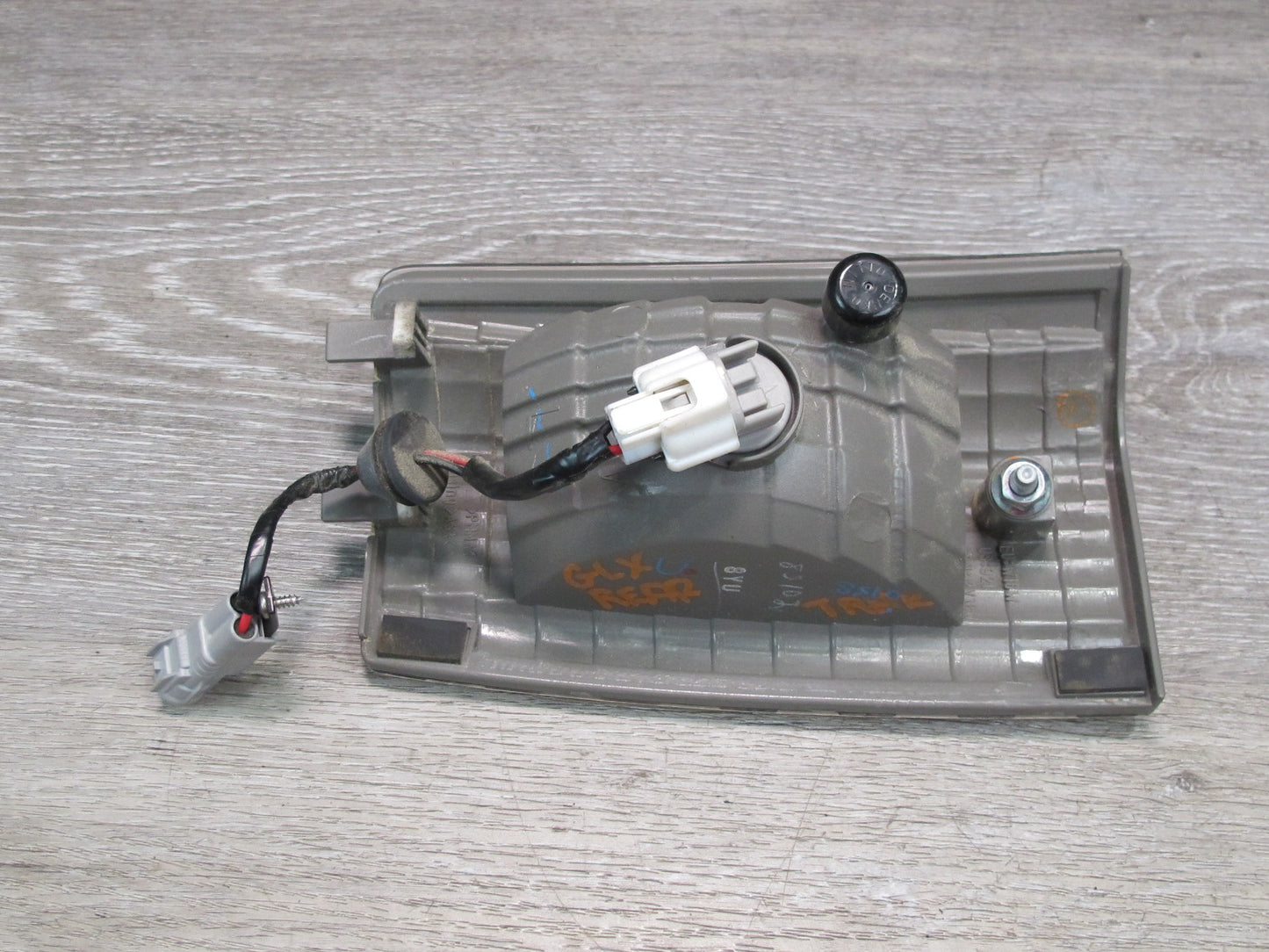 2003-2007 Lexus UZJ100L LX470 Rear Tail Gate Left Driver Side Back UP Light Lamp