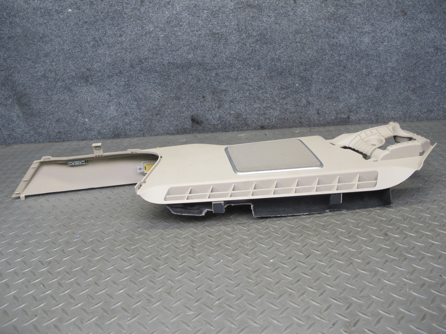 2013-2019 Land Range Rover L405 Rear Quarter Interior Upper Trim Panel Set of 2