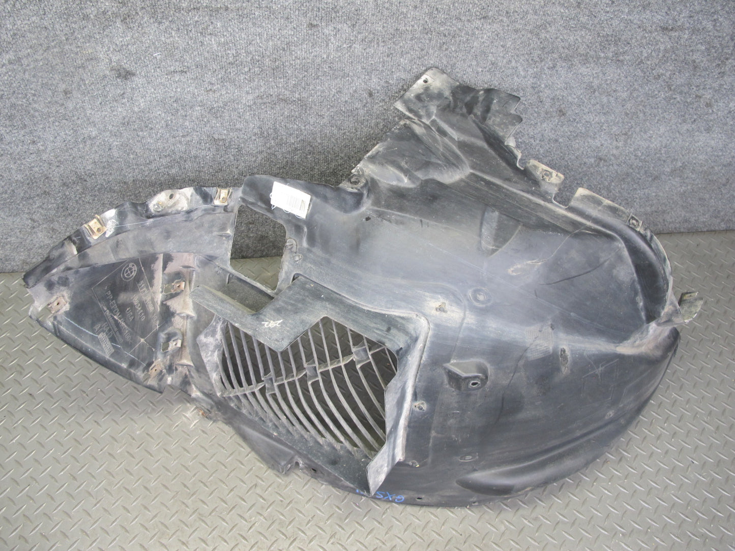 2008-2014 BMW E71 E72 X6 Front Left Fender Liner Splash Shield Guard 7180619