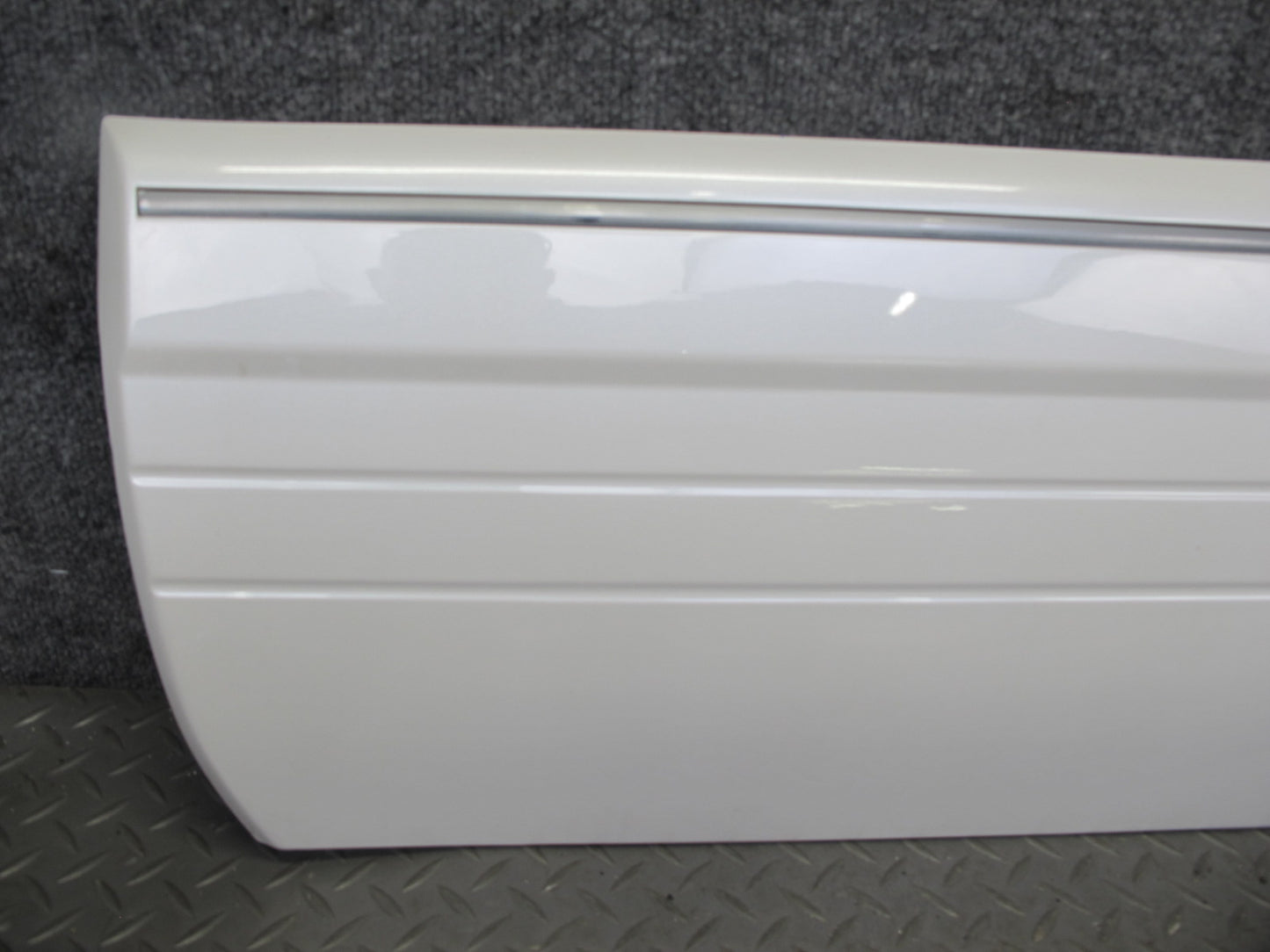 03-07 Lexus LX470 Left Front & Rear Door Fender Lower Trim Molding Set of 3