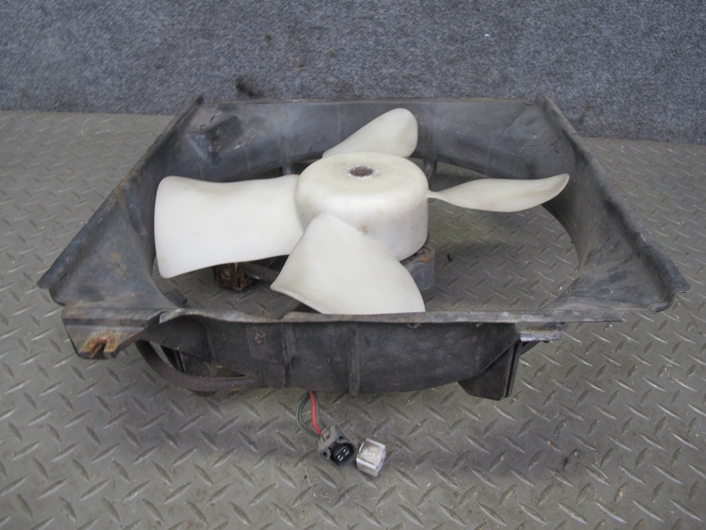 91-93 Mitsubishi 3000GT VR4 M/T Engine 4-BLADE Cooling Fan Motor Shroud OEM