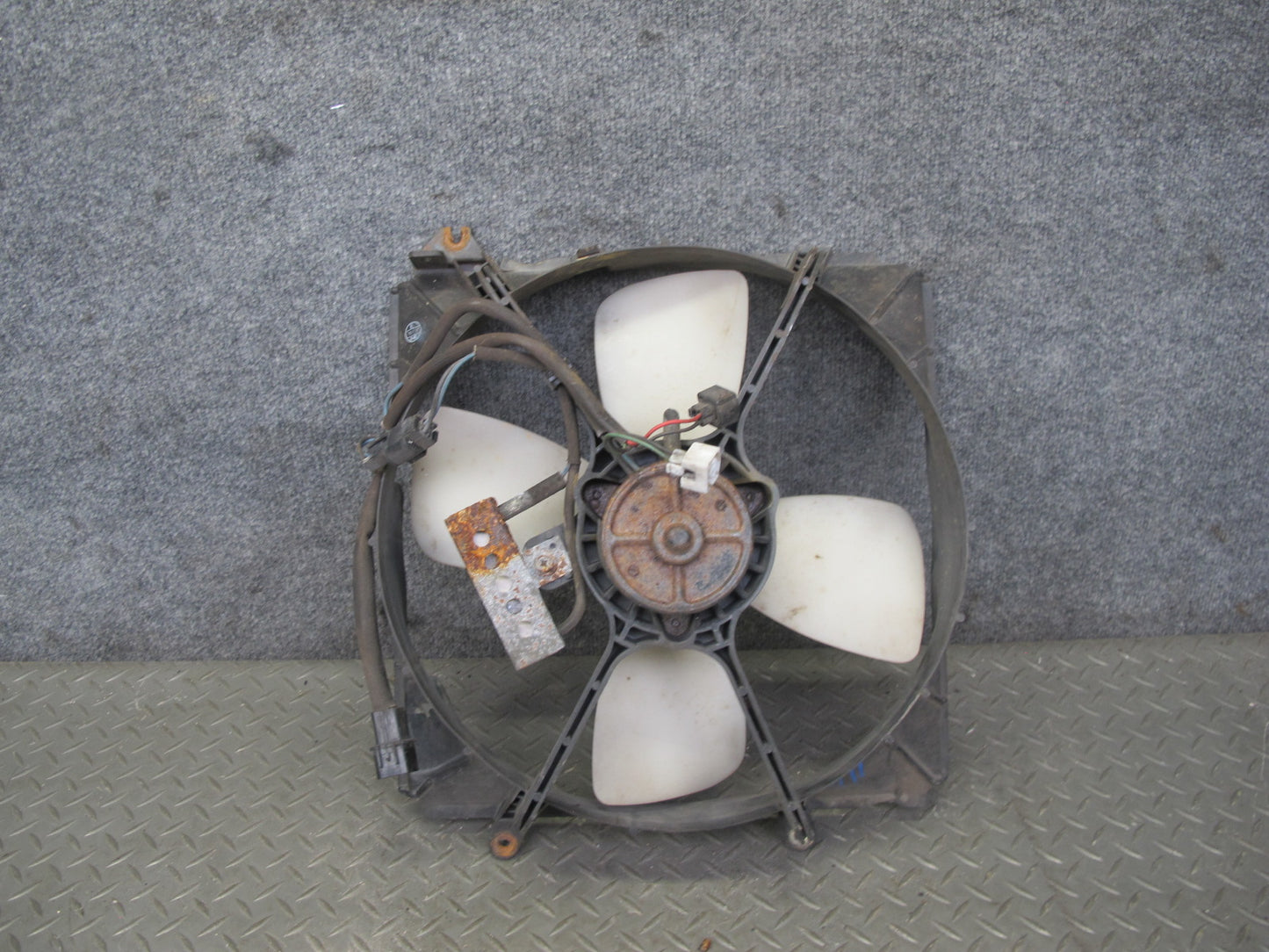 91-93 Mitsubishi 3000GT VR4 M/T Engine 4-BLADE Cooling Fan Motor Shroud OEM