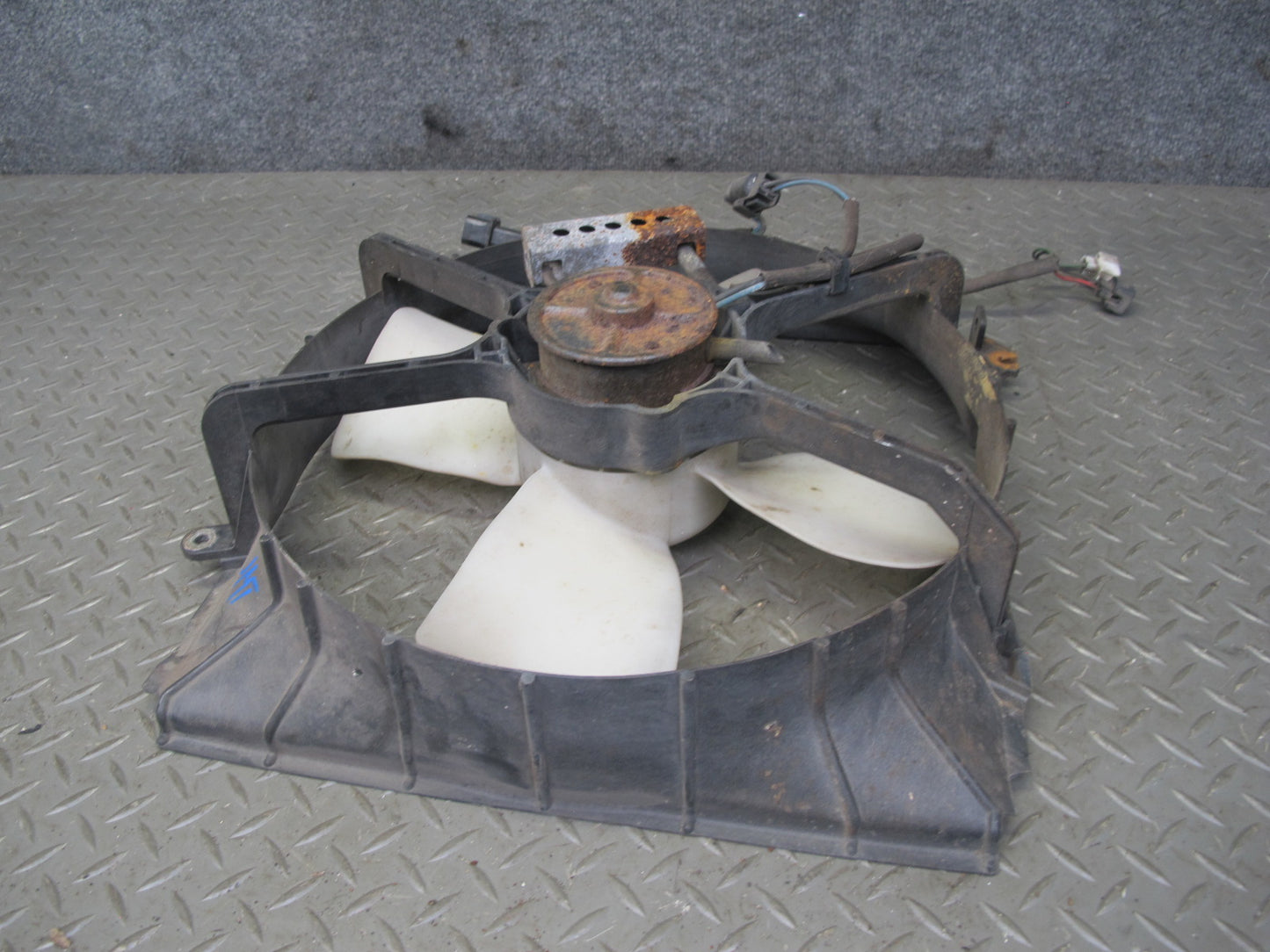 91-93 Mitsubishi 3000GT VR4 M/T Engine 4-BLADE Cooling Fan Motor Shroud OEM