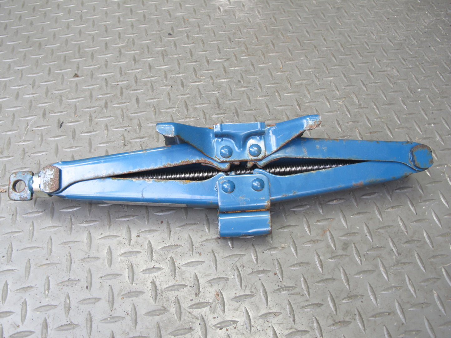 91-99 Mitsubishi 3000GT Emergency Spare Tire Lift Jack Tool OEM