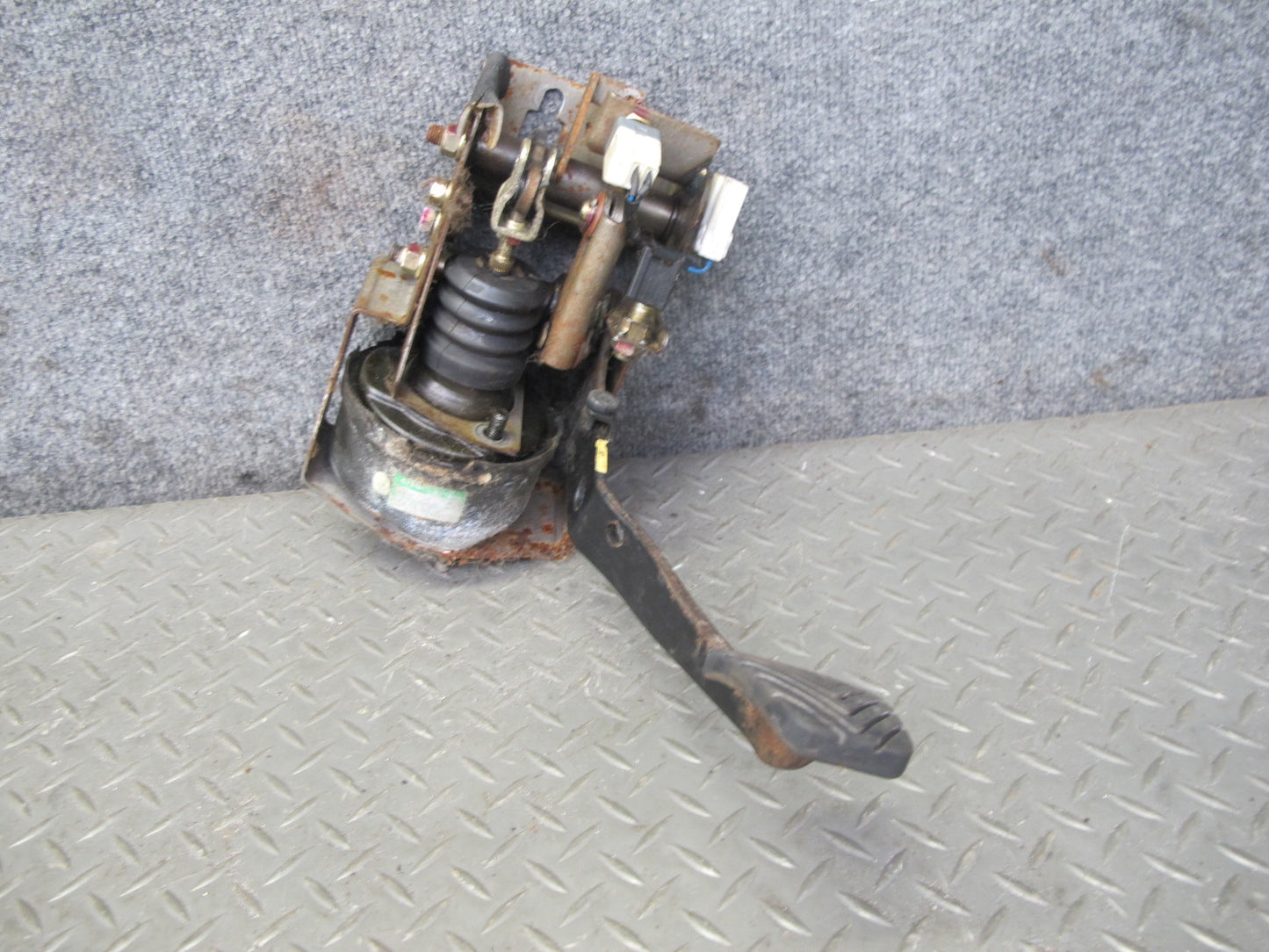 91-93 Mitsubishi 3000GT VR4 M/T Gas Acceleration Brake Clutch Pedal Set OEM
