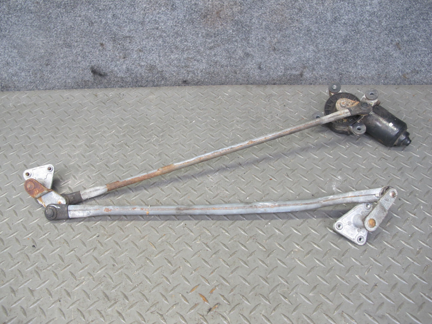 91-99 Mitsubishi 3000GT Windshield Wiper Transmission Linkage w Motor OEM