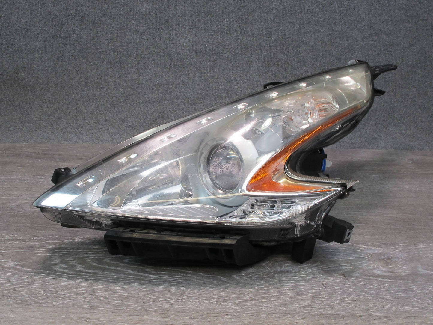 09-17 Nissan 370Z Z34 Front Left Driver Side Xenon HID Headlight Lamp OEM