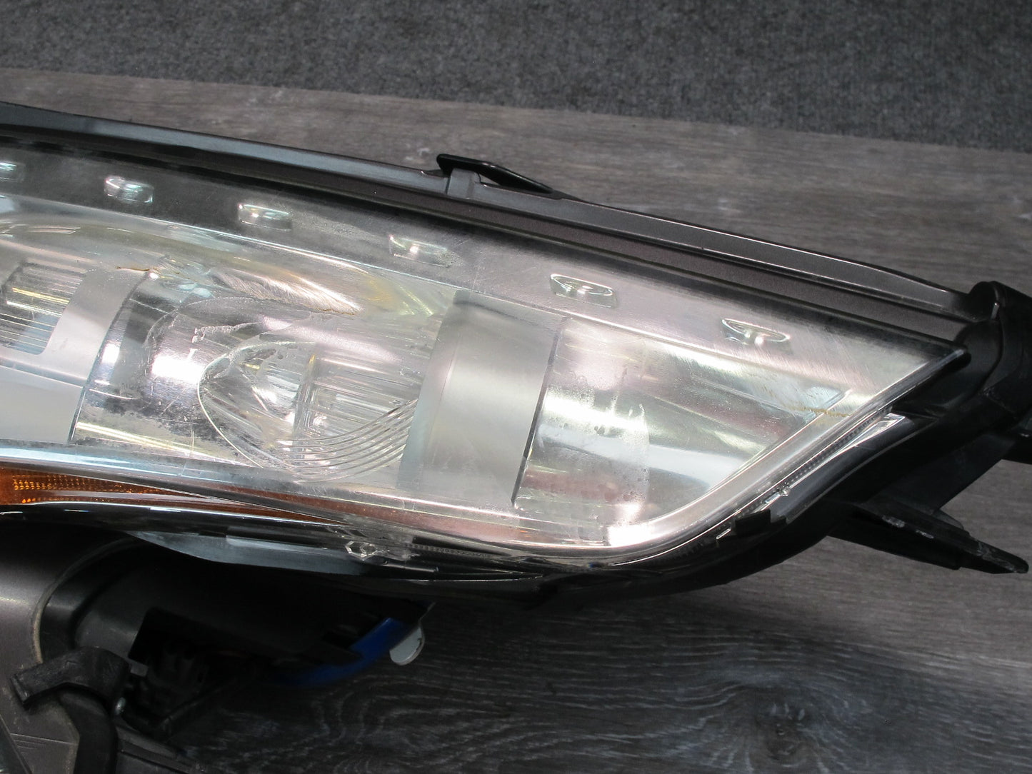 09-17 Nissan 370Z Z34 Front Left Driver Side Xenon HID Headlight Lamp OEM