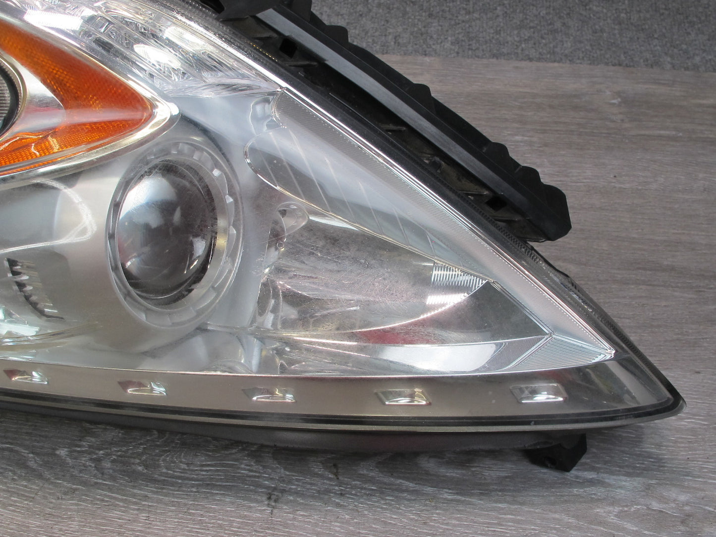 09-17 Nissan 370Z Z34 Front Left Driver Side Xenon HID Headlight Lamp OEM