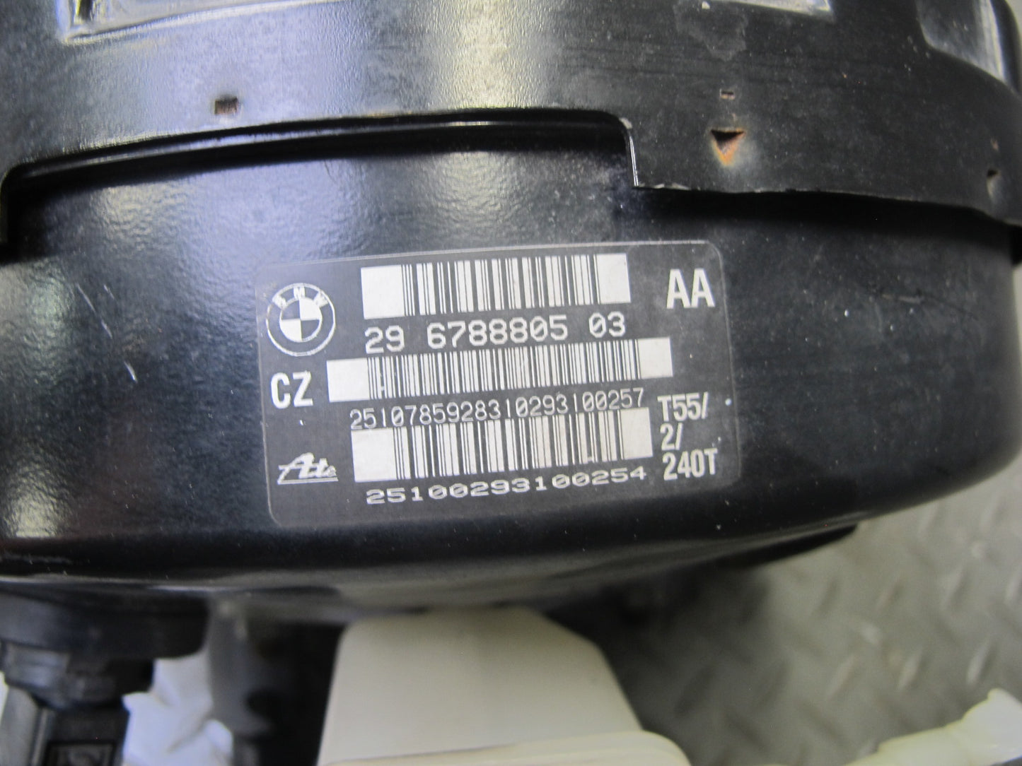 2008-2014 BMW E71 E72 X6 Brake Master Cylinder Booster Fluid Reservoir
