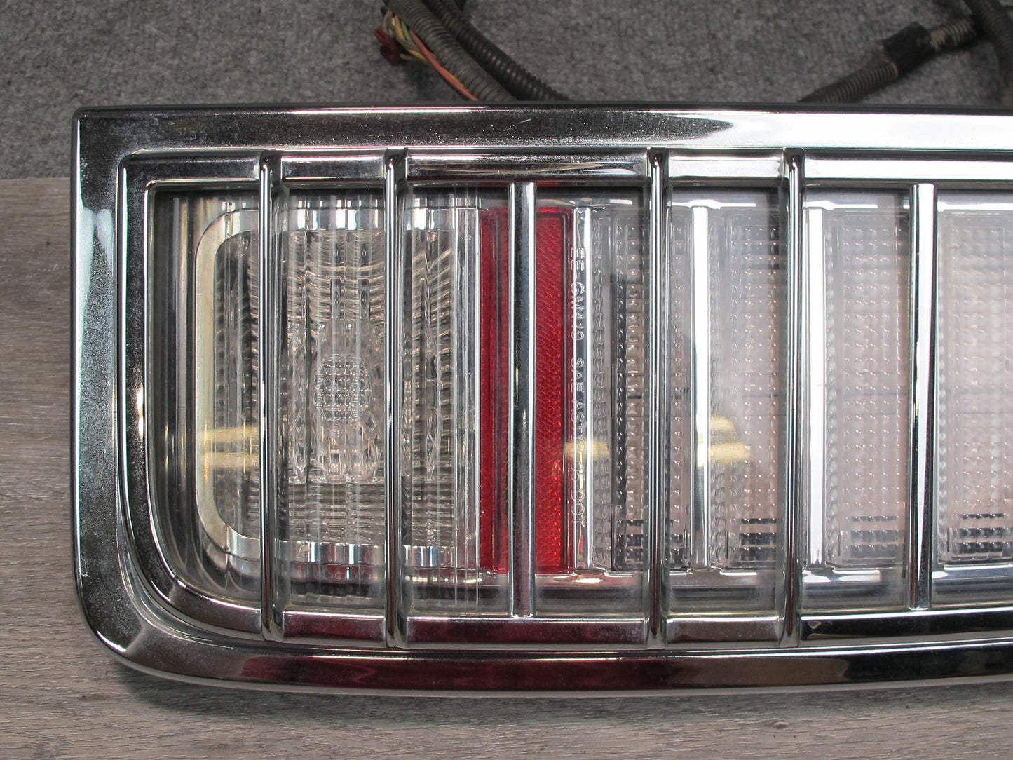 2003-2004 Hummer H2 Rear Left & Right Side Tail Light Lamp Set of 2