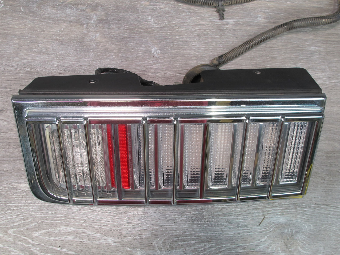 2003-2004 Hummer H2 Rear Left & Right Side Tail Light Lamp Set of 2